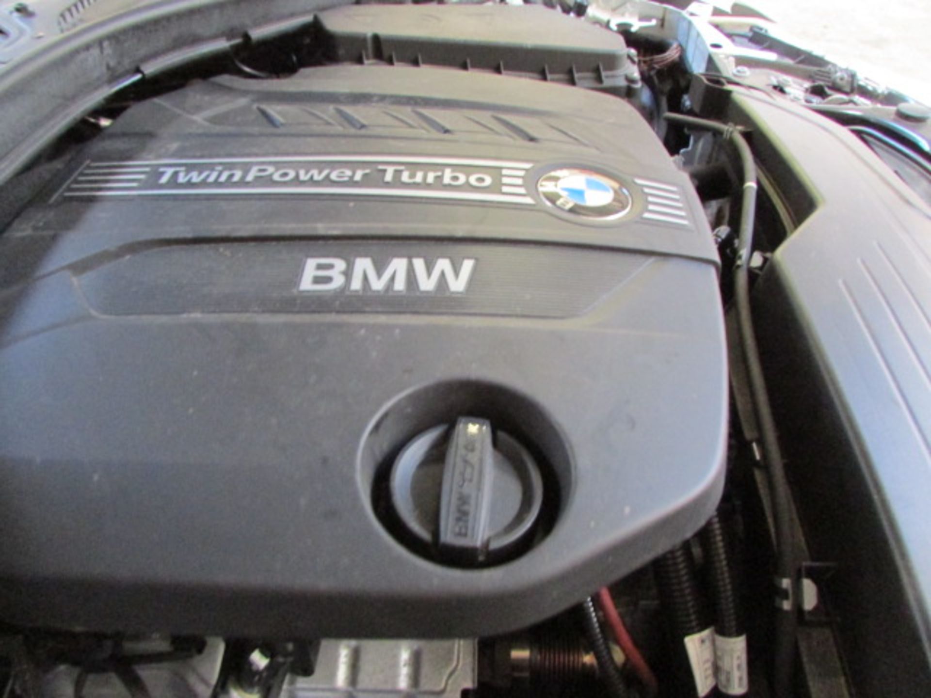 14 14 BMW 320d Efficientdynamics - Image 16 of 20
