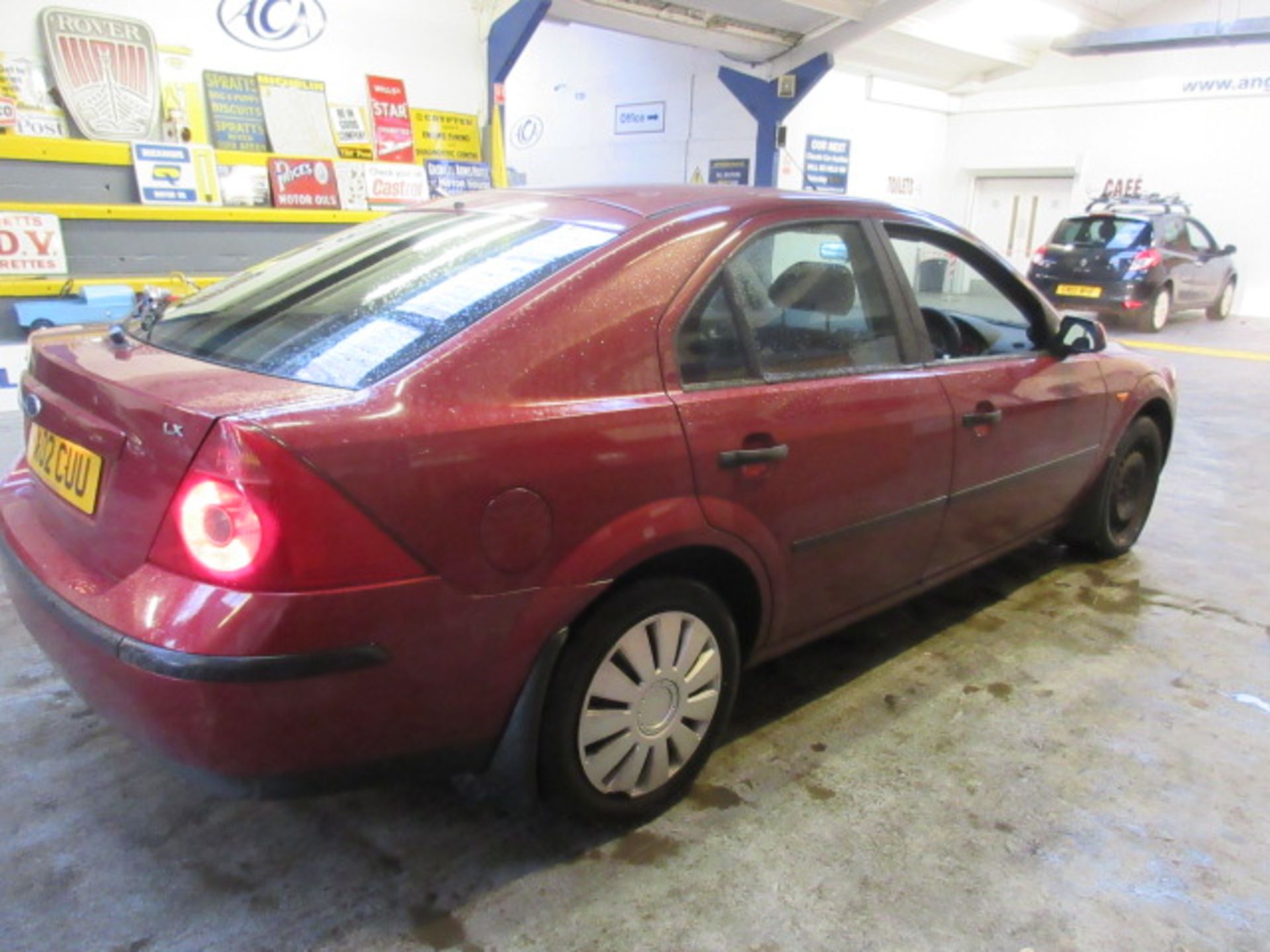 02 02 Ford Mondeo LX - Image 3 of 10