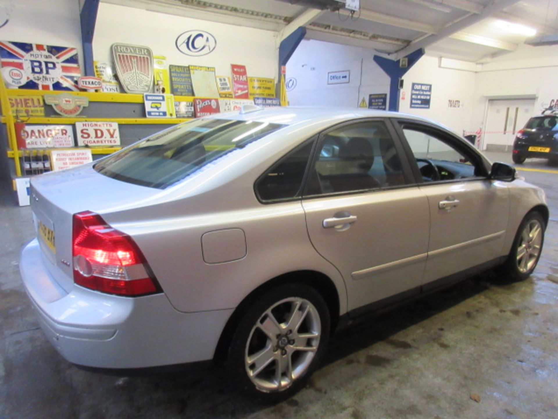 56 06 Volvo S40 SE D E4 - Image 2 of 15