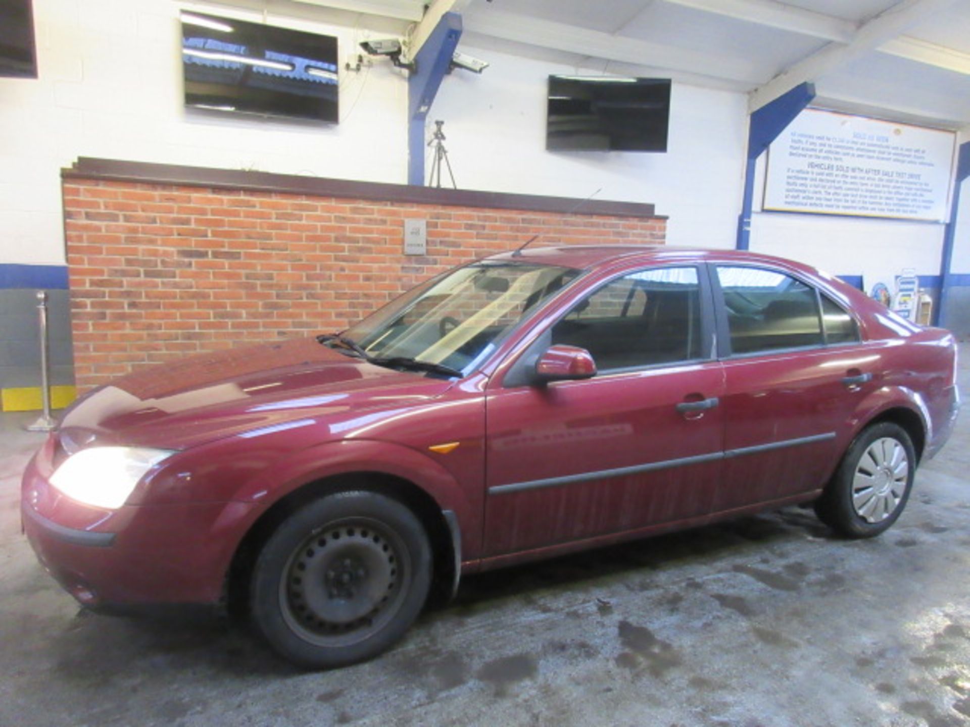 02 02 Ford Mondeo LX