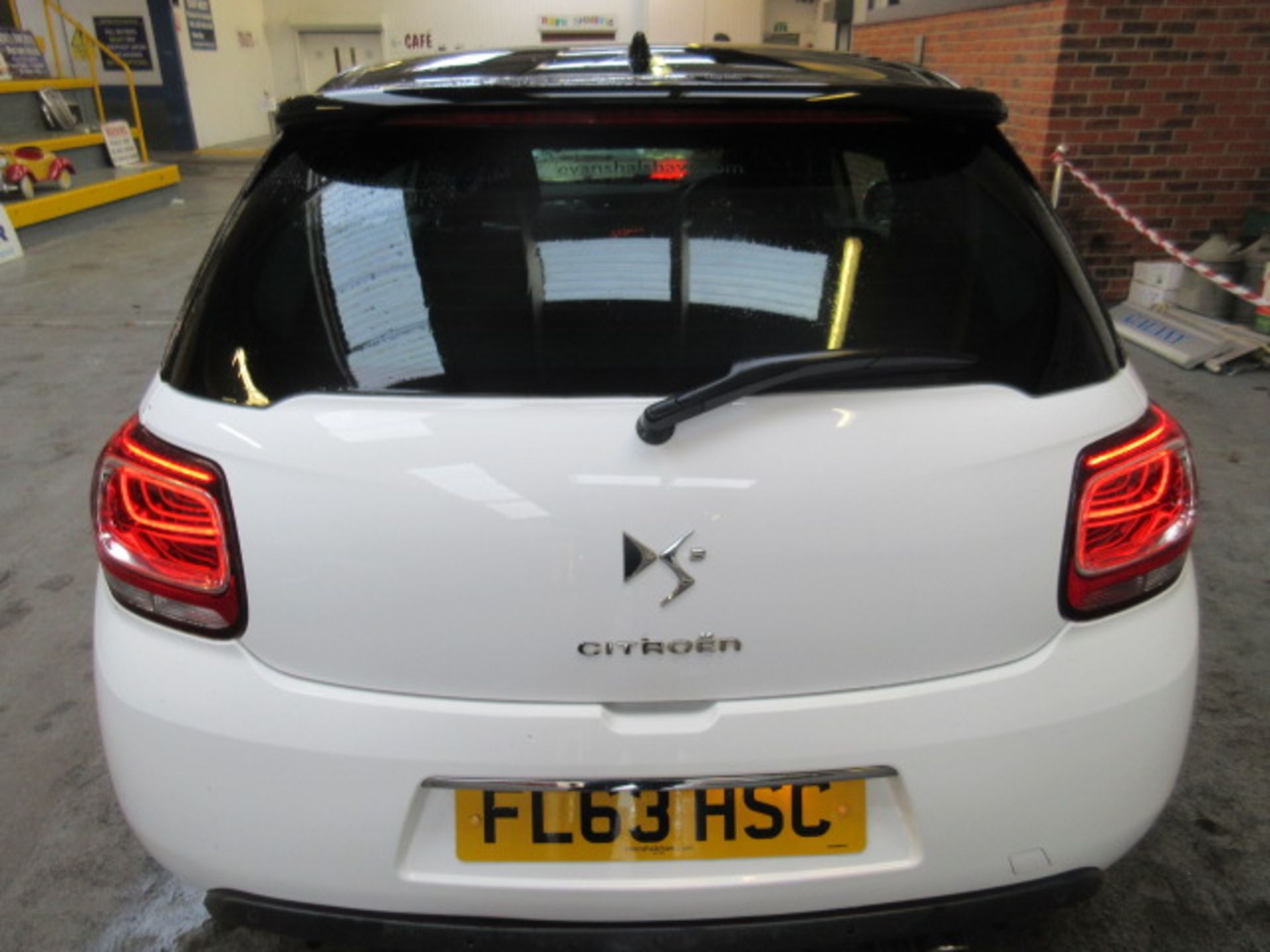 13 63 Citroen DS3 A/Dream D Sport + - Image 2 of 14