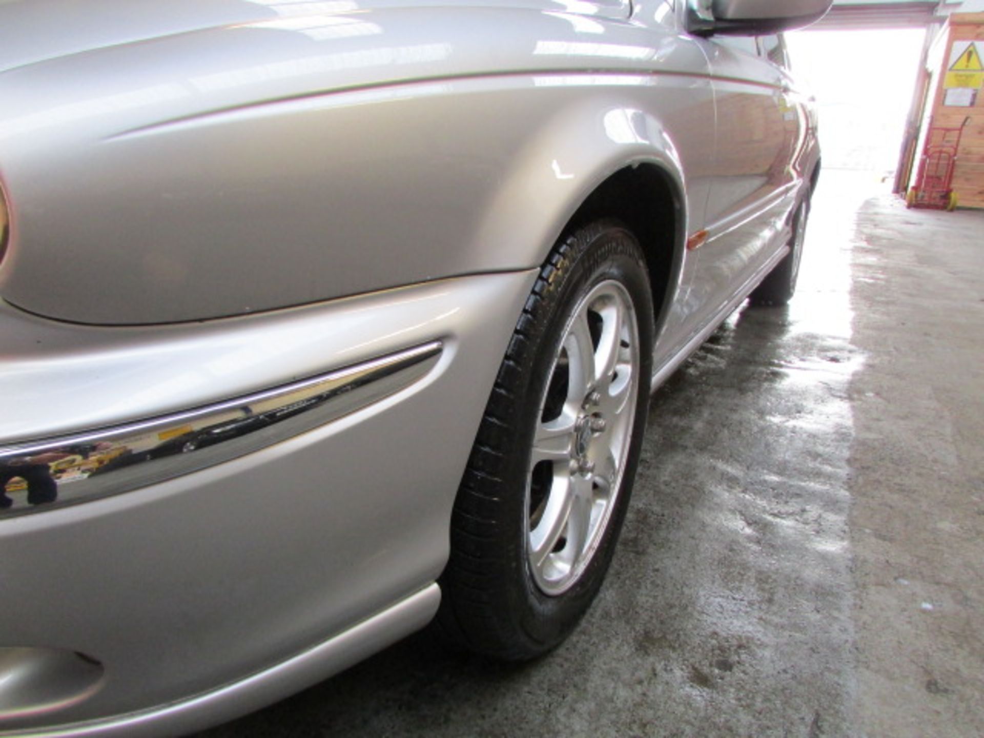 02 02 Jaguar X Type - Image 6 of 15