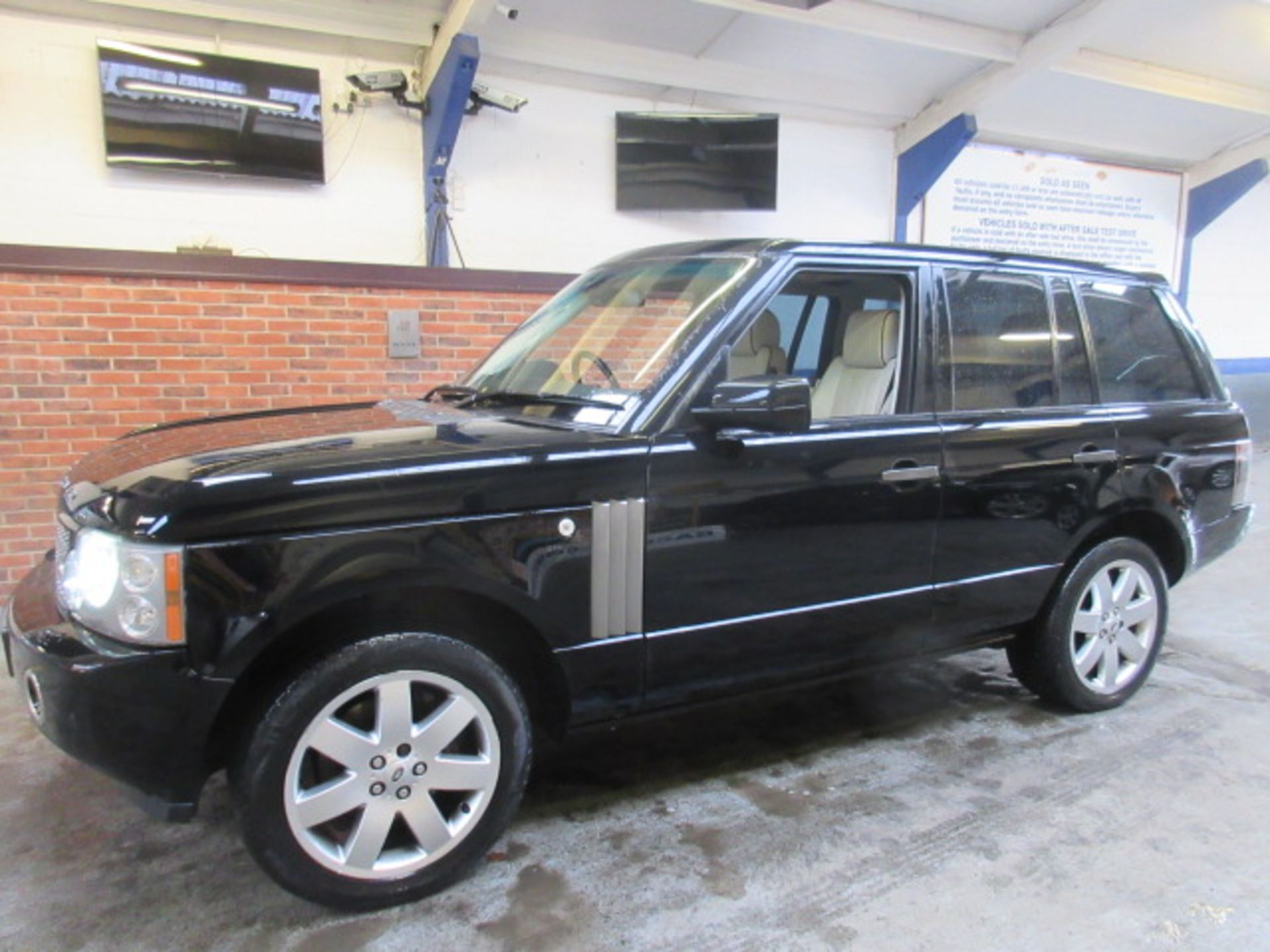 56 06 Range Rover Vogue SE V6 Auto