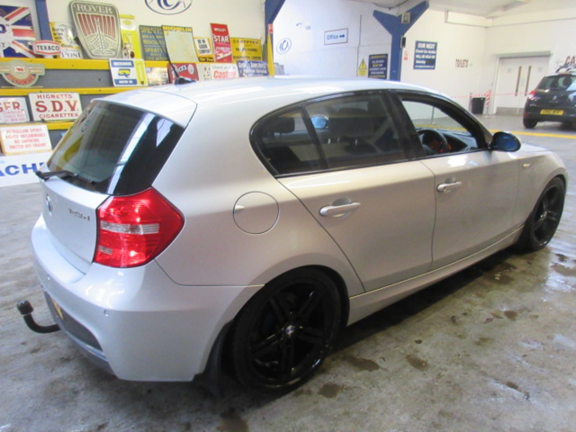 08 08 BMW 123d M Sport - Image 7 of 15