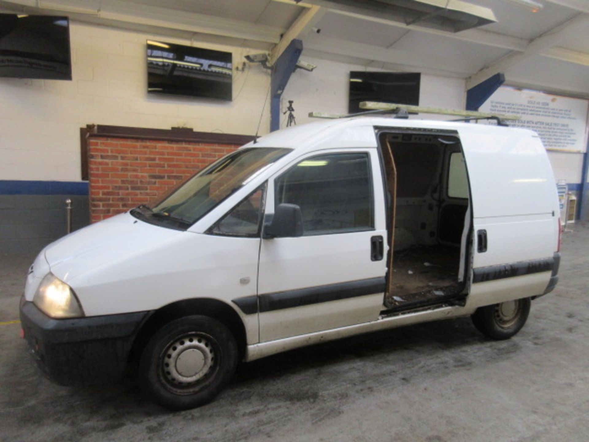 54 05 Peugeot Expert 815D