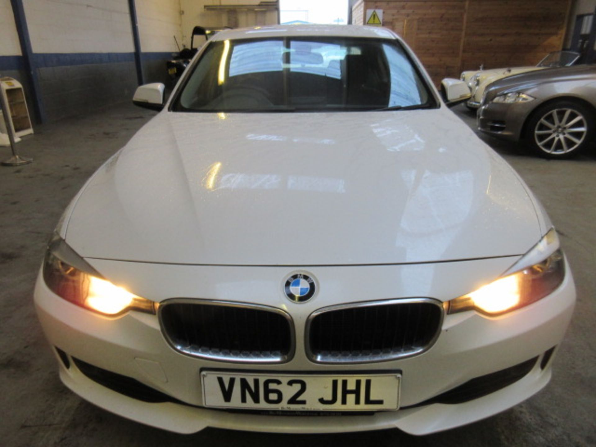 62 12 BMW 320D Efficientdynamics - Image 10 of 19