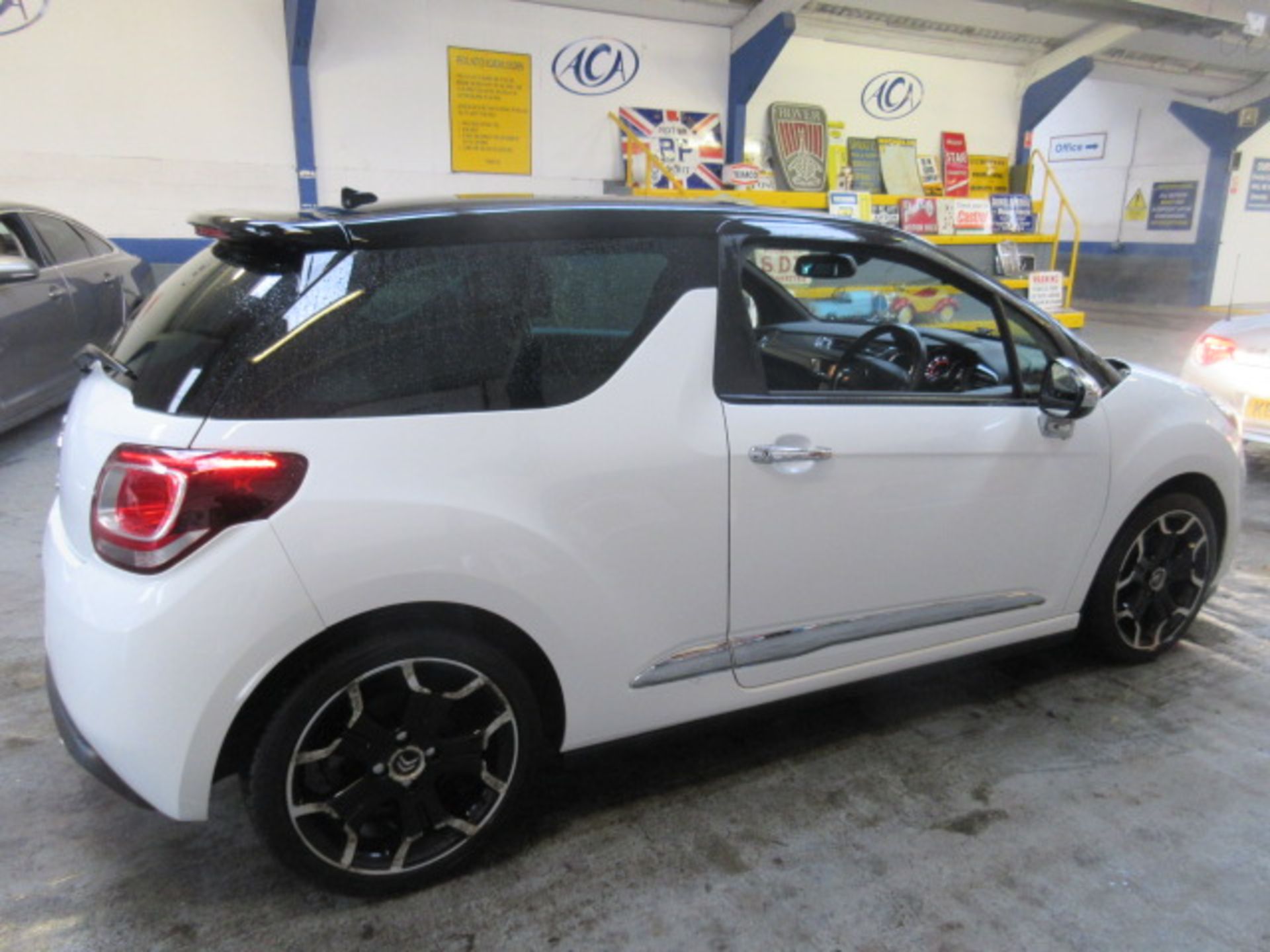 13 63 Citroen DS3 A/Dream D Sport + - Image 7 of 14