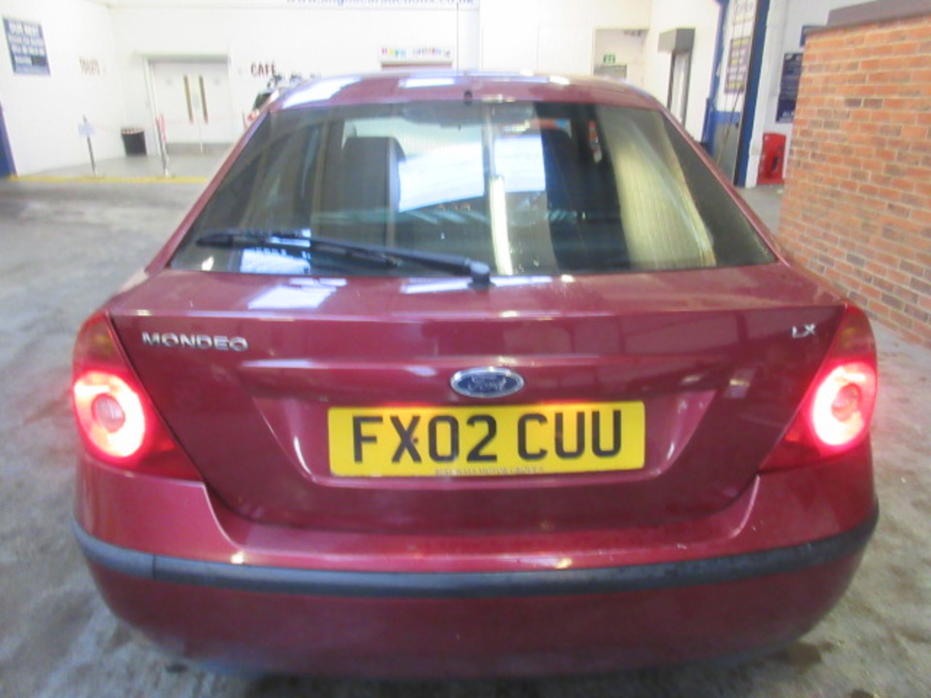 02 02 Ford Mondeo LX - Image 4 of 10