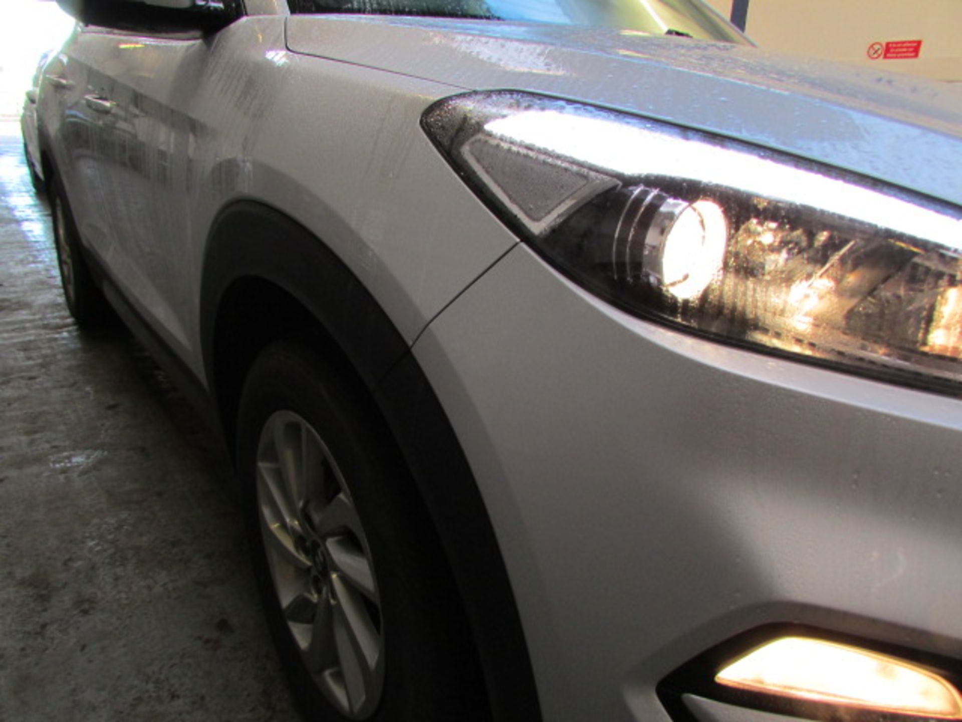 65 15 Hyundai Tucson Prem B-Drive - Image 2 of 13