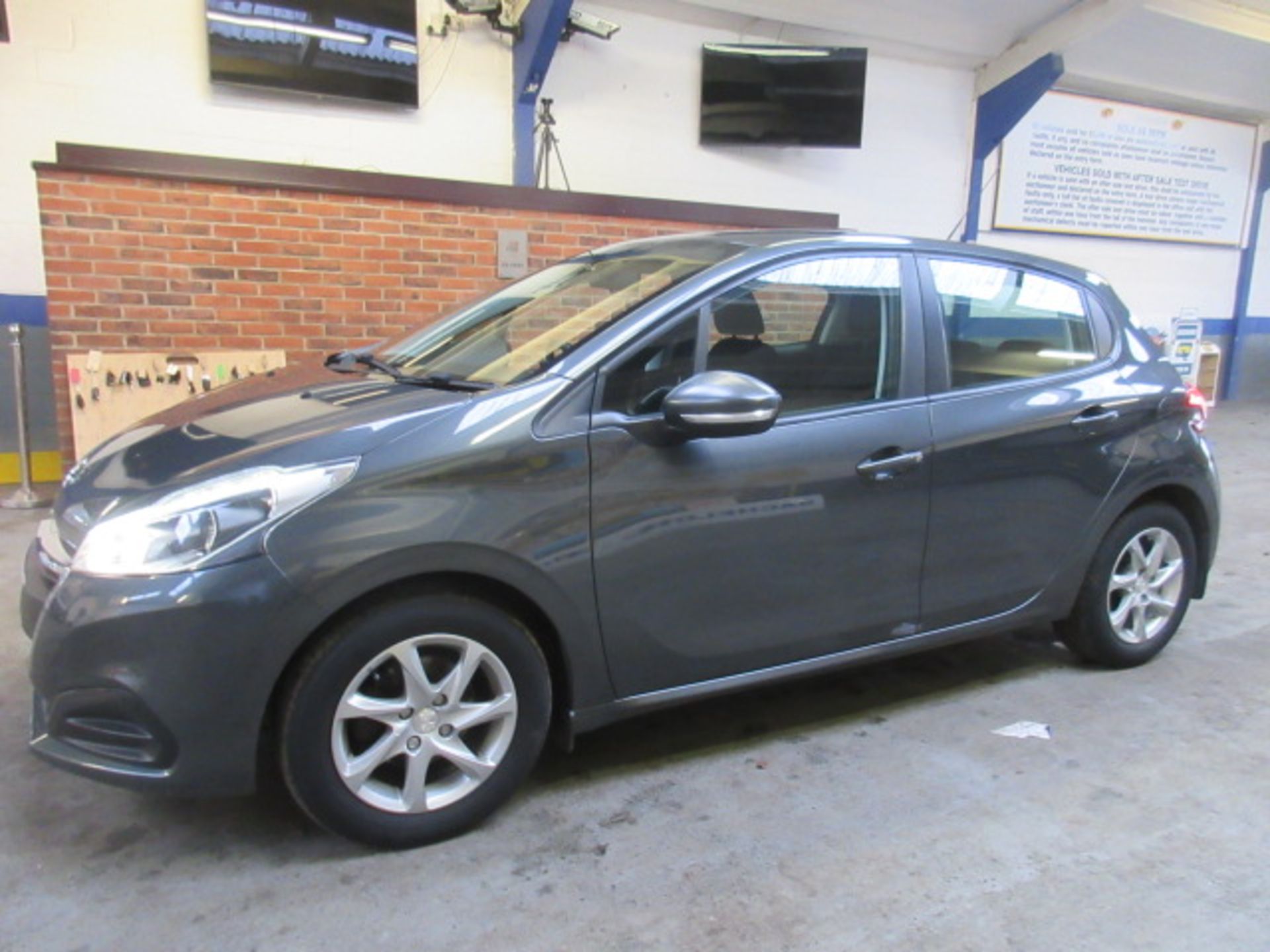 65 16 Peugeot 208 Active Blue HDI