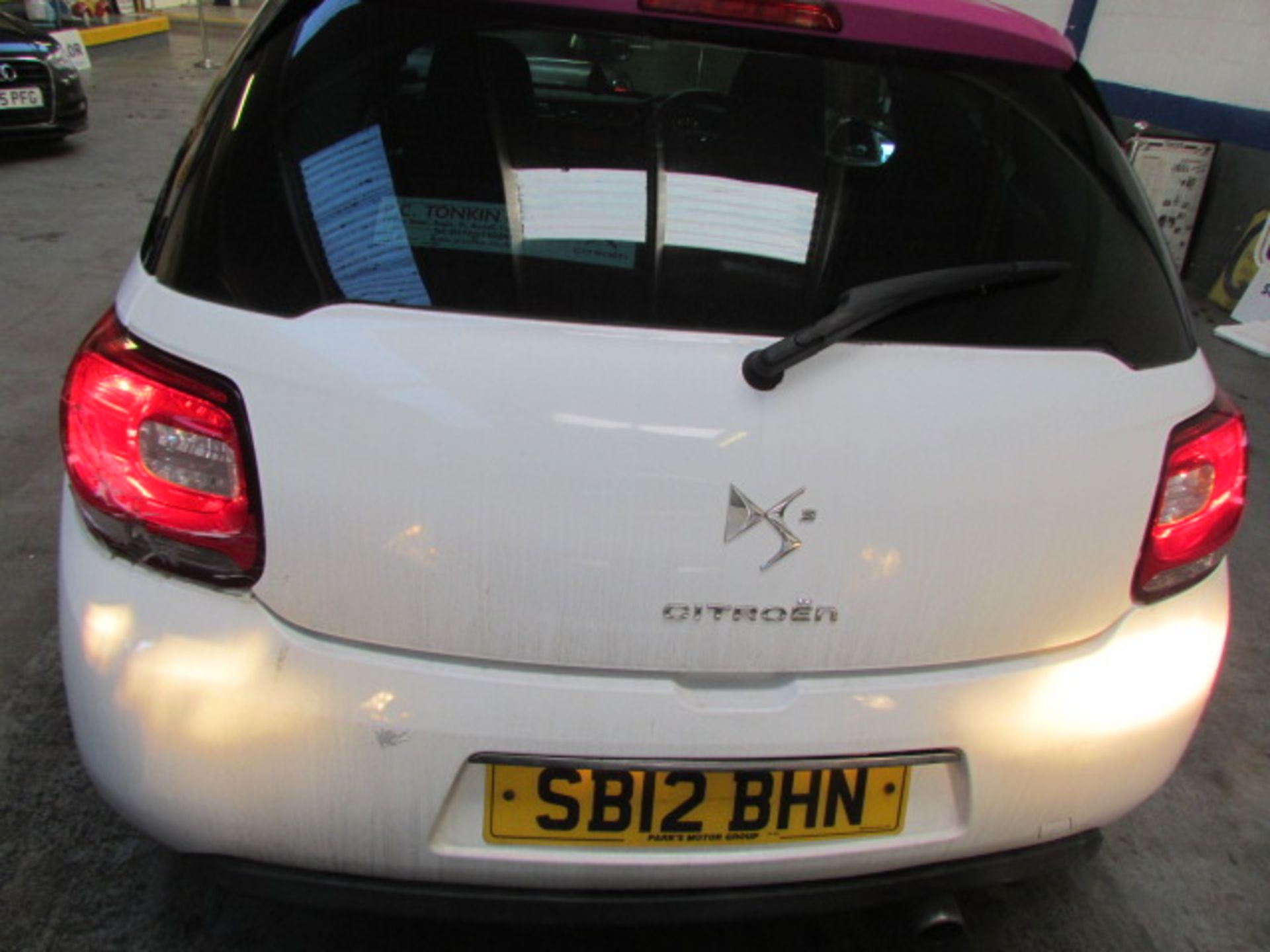 12 12 Citroen DS3 Style + - Image 2 of 15