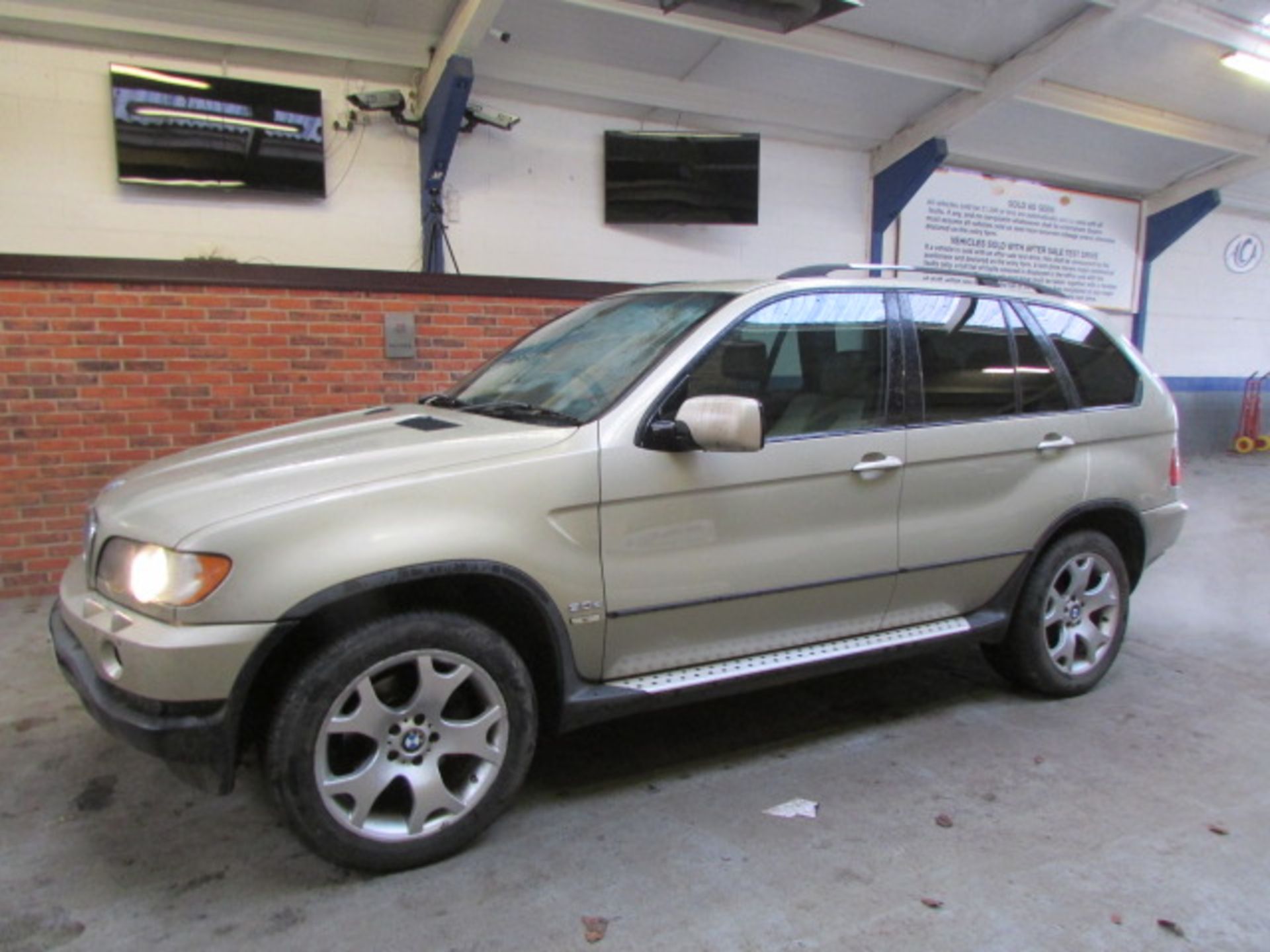 51 01 BMW X5 D Sport Auto