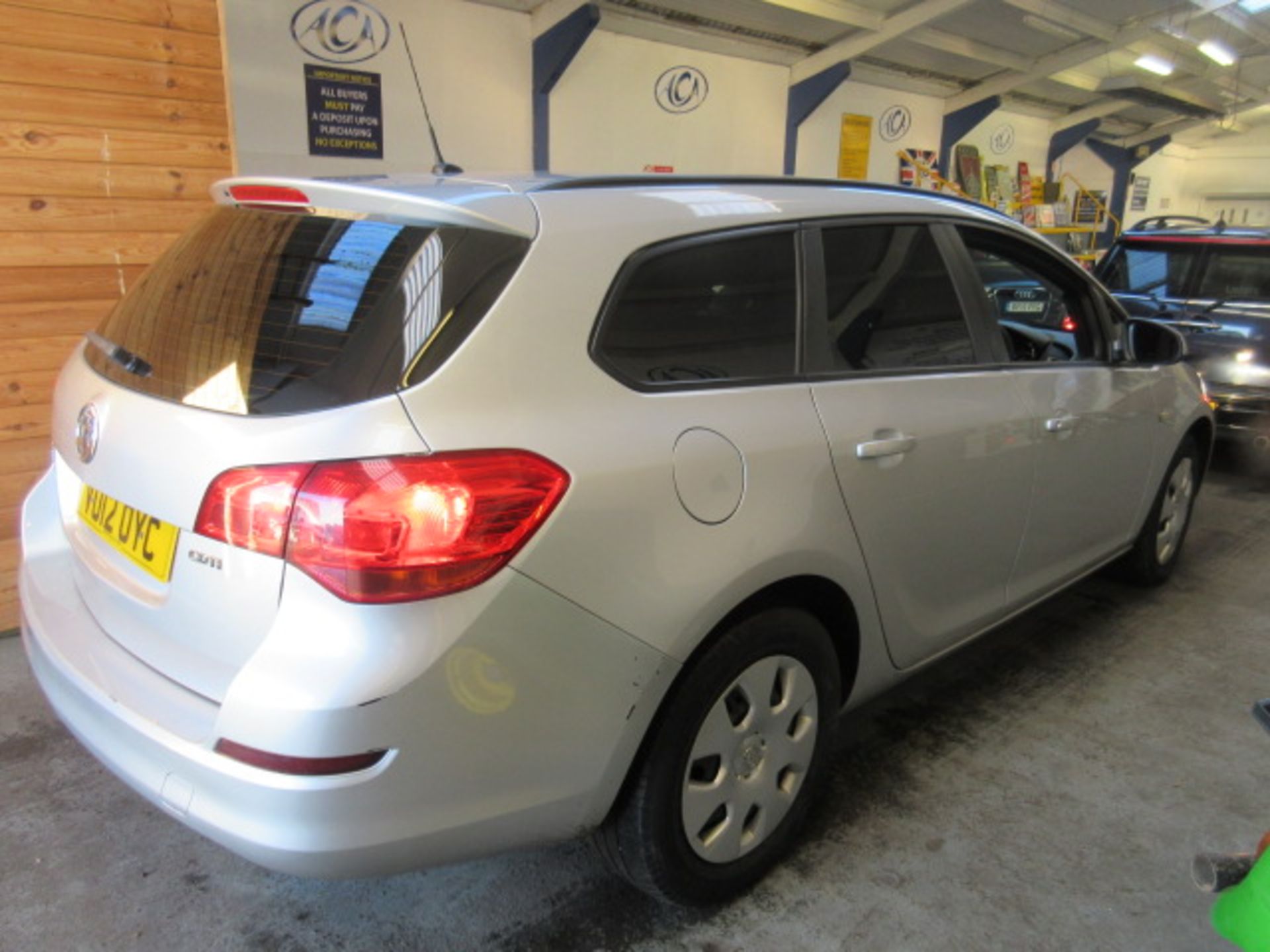 12 12 Vauxhall Astra Exclusiv CDTI E - Image 2 of 16