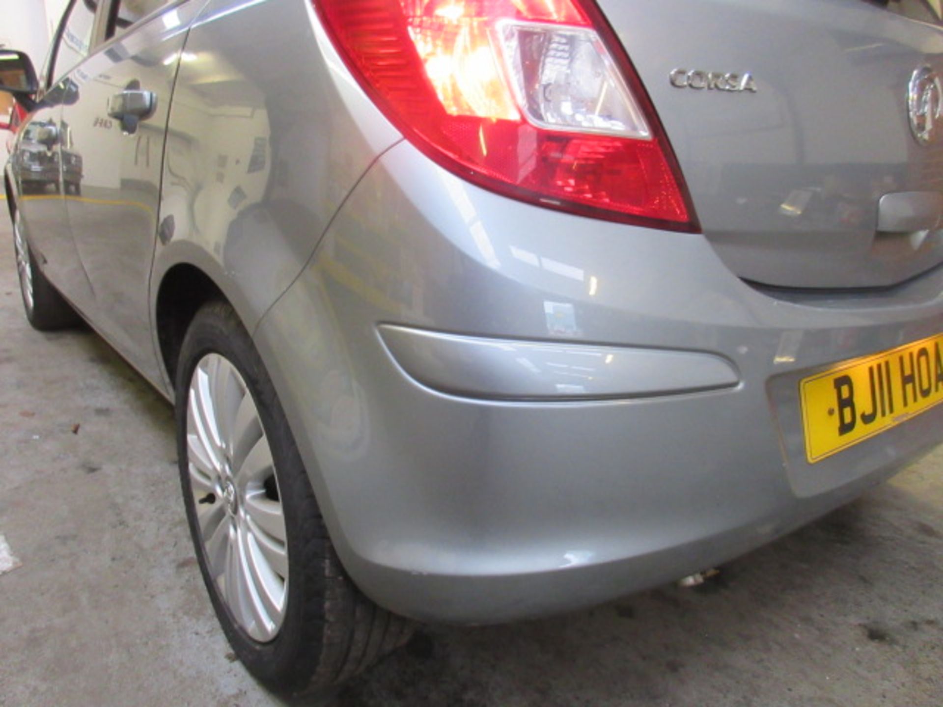 11 11 Vauxhall Corsa SE - Image 9 of 15