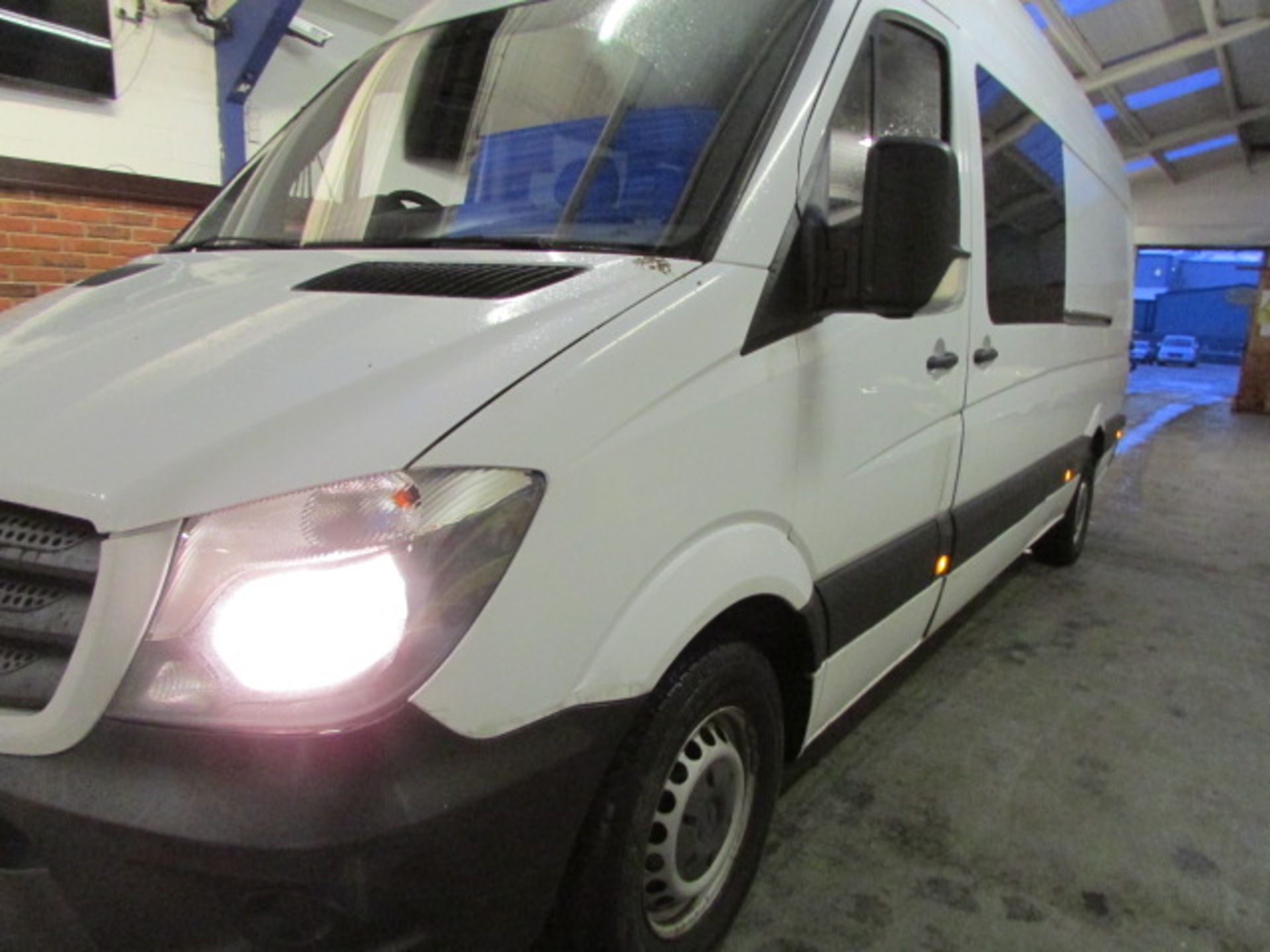 14 14 Mercedes Sprinter 313CDI - Image 2 of 15