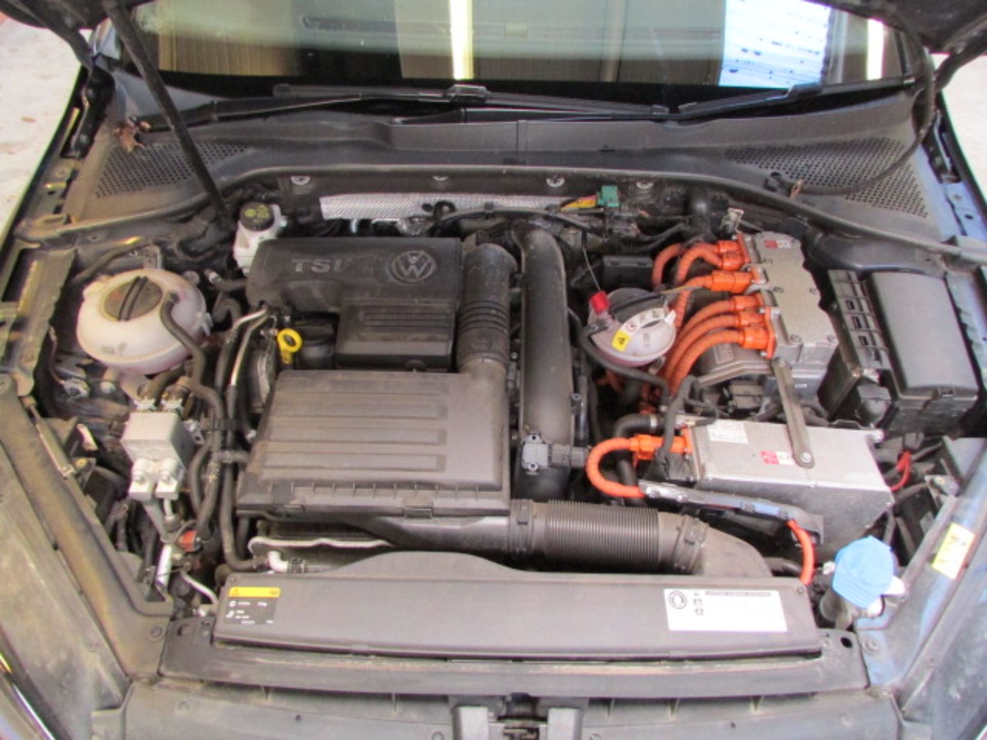 16 16 VW Golf GTE - Image 8 of 24