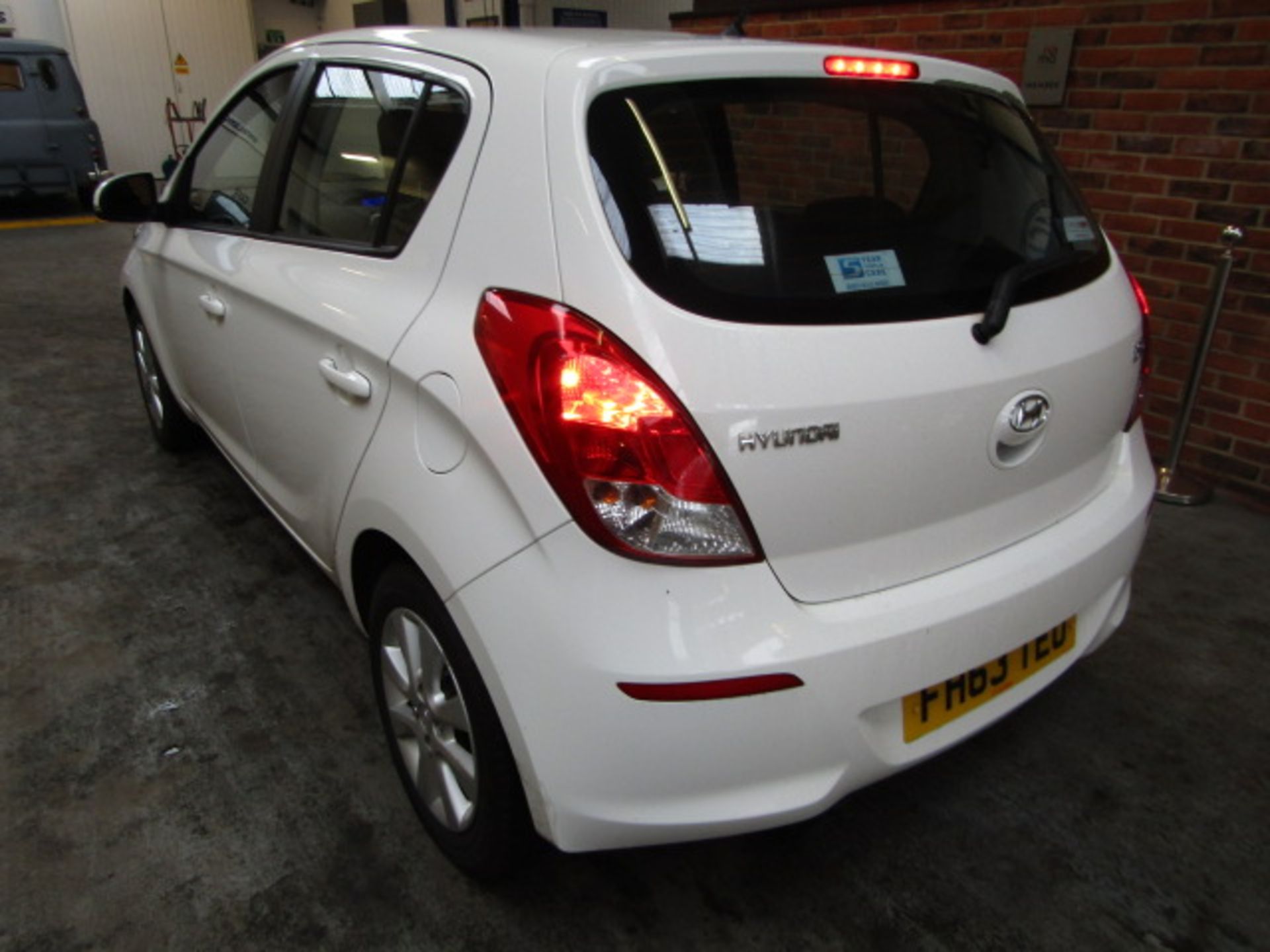 63 14 Hyundai I20 Active - Image 7 of 15