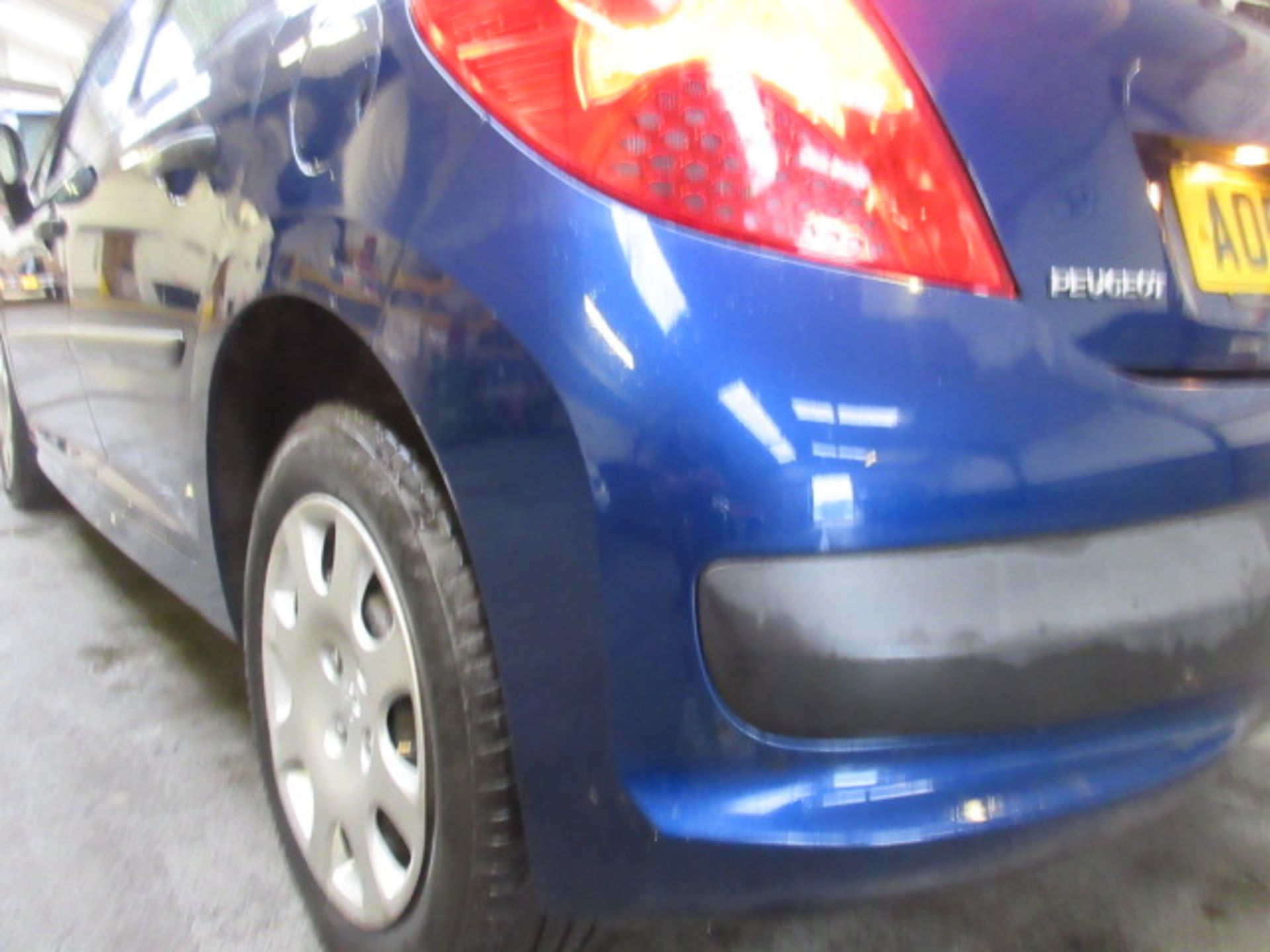 59 09 Peugeot 207 XE - Image 2 of 16