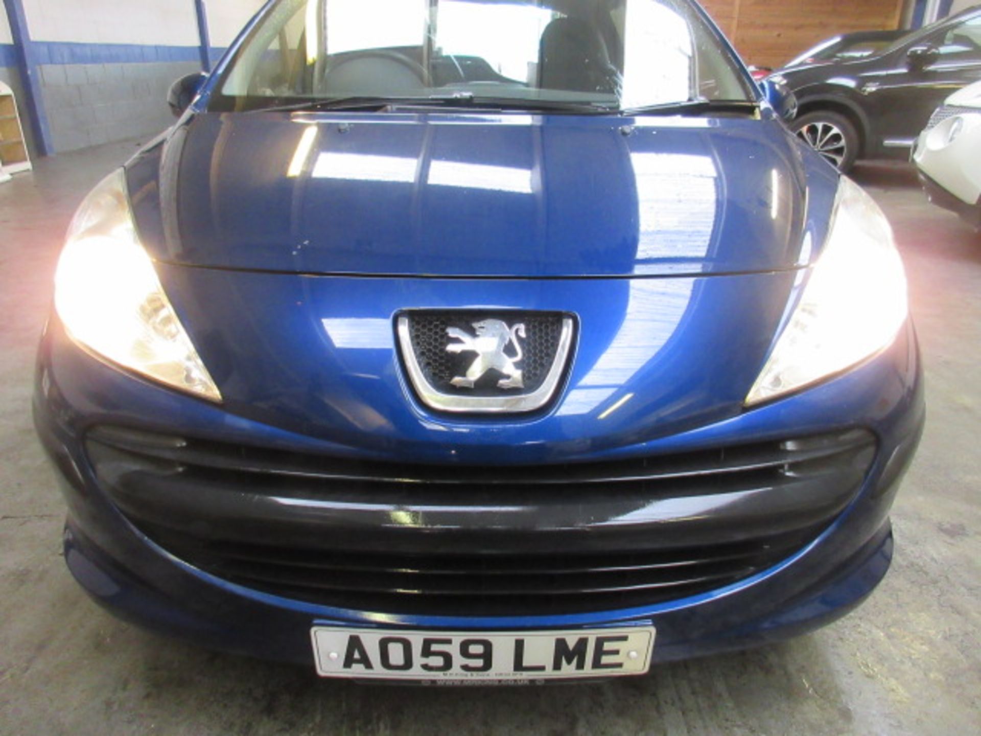 59 09 Peugeot 207 XE - Image 9 of 16