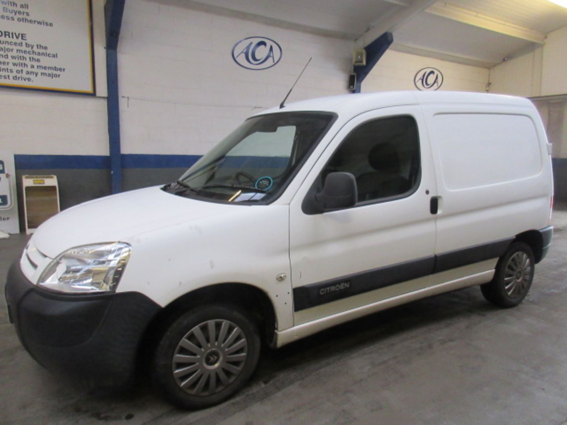 08 08 Citroen Berlingo 600 HDI LX 75