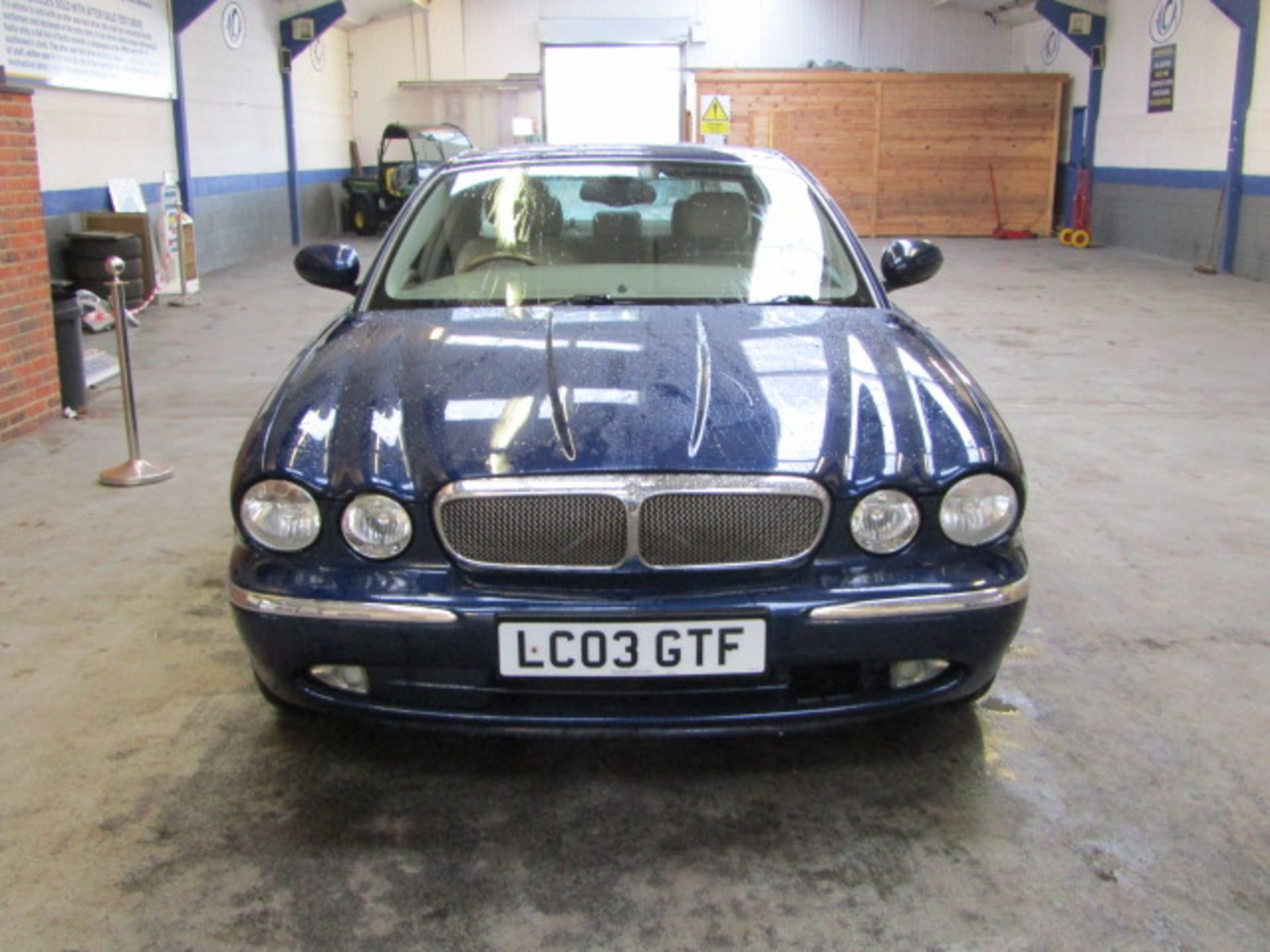 03 03 Jaguar XJ6 V6 V6 SE Auto - Image 6 of 16