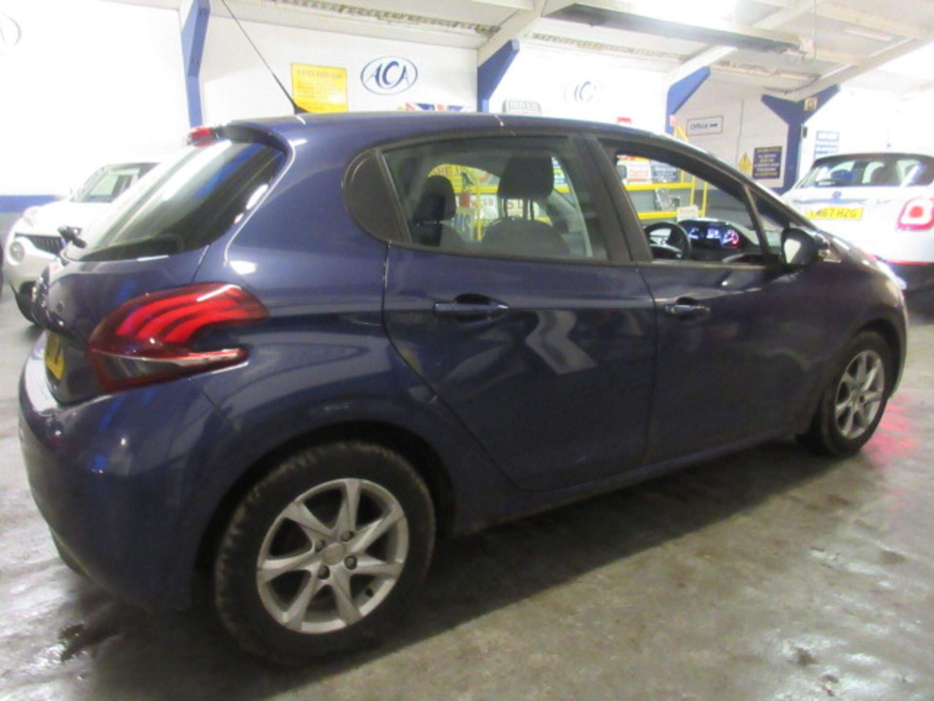 16 16 Peugeot 208 Active Blue HDI - Image 11 of 20