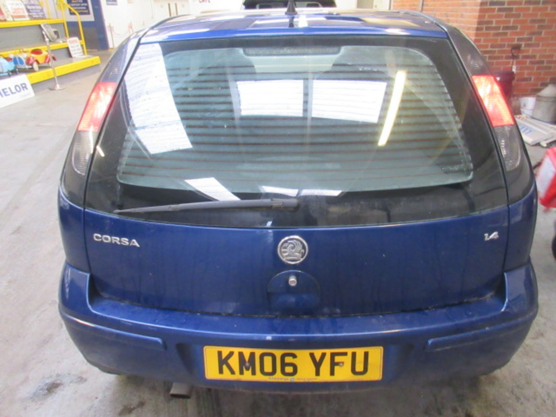 06 06 Vauxhall Corsa Design 16V Auto - Image 2 of 14