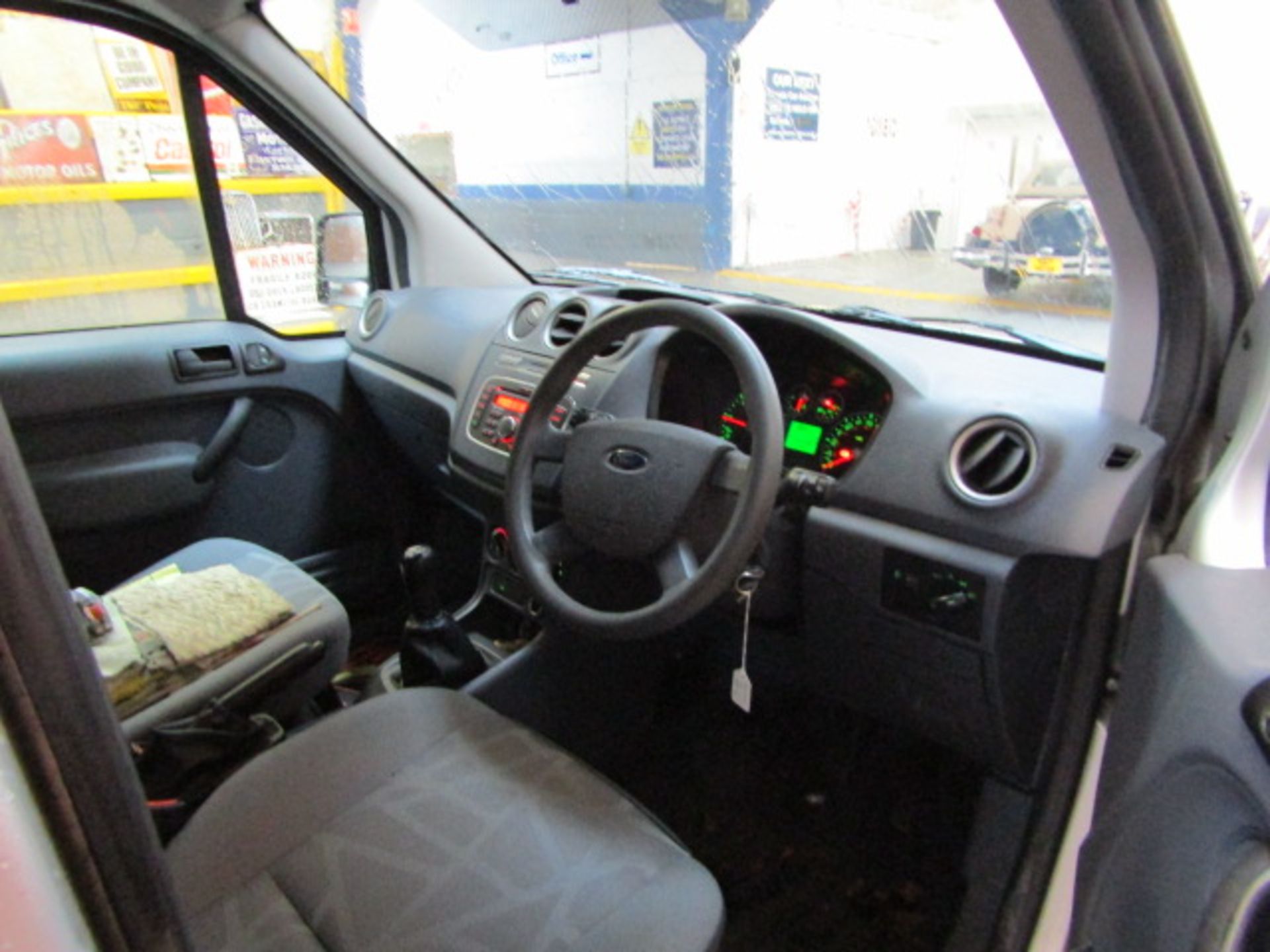 11 11 Ford Transit Connect 75 T200 - Image 17 of 18