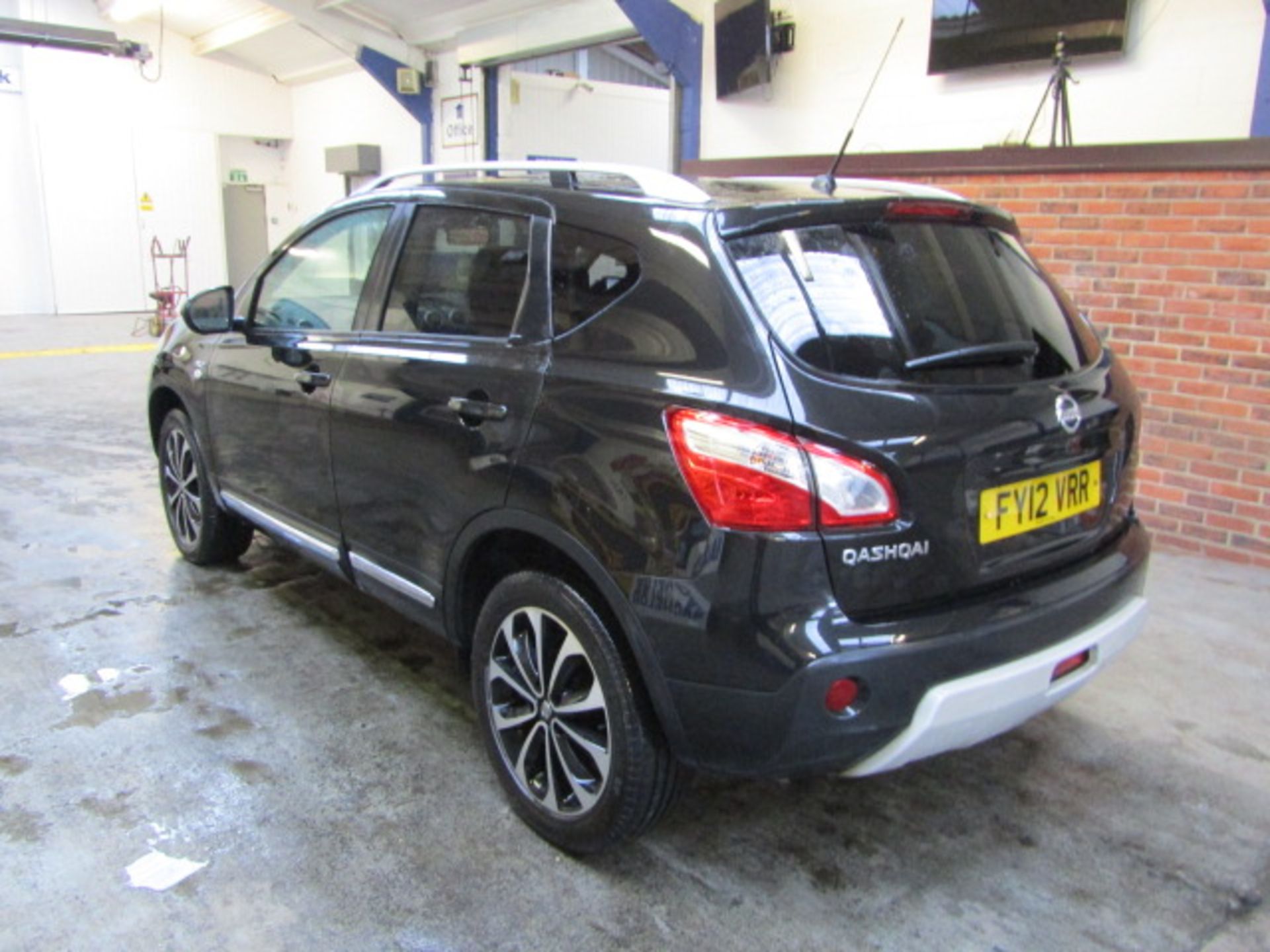 12 12 Nissan Qashqai N-Tec + IS - Image 4 of 12