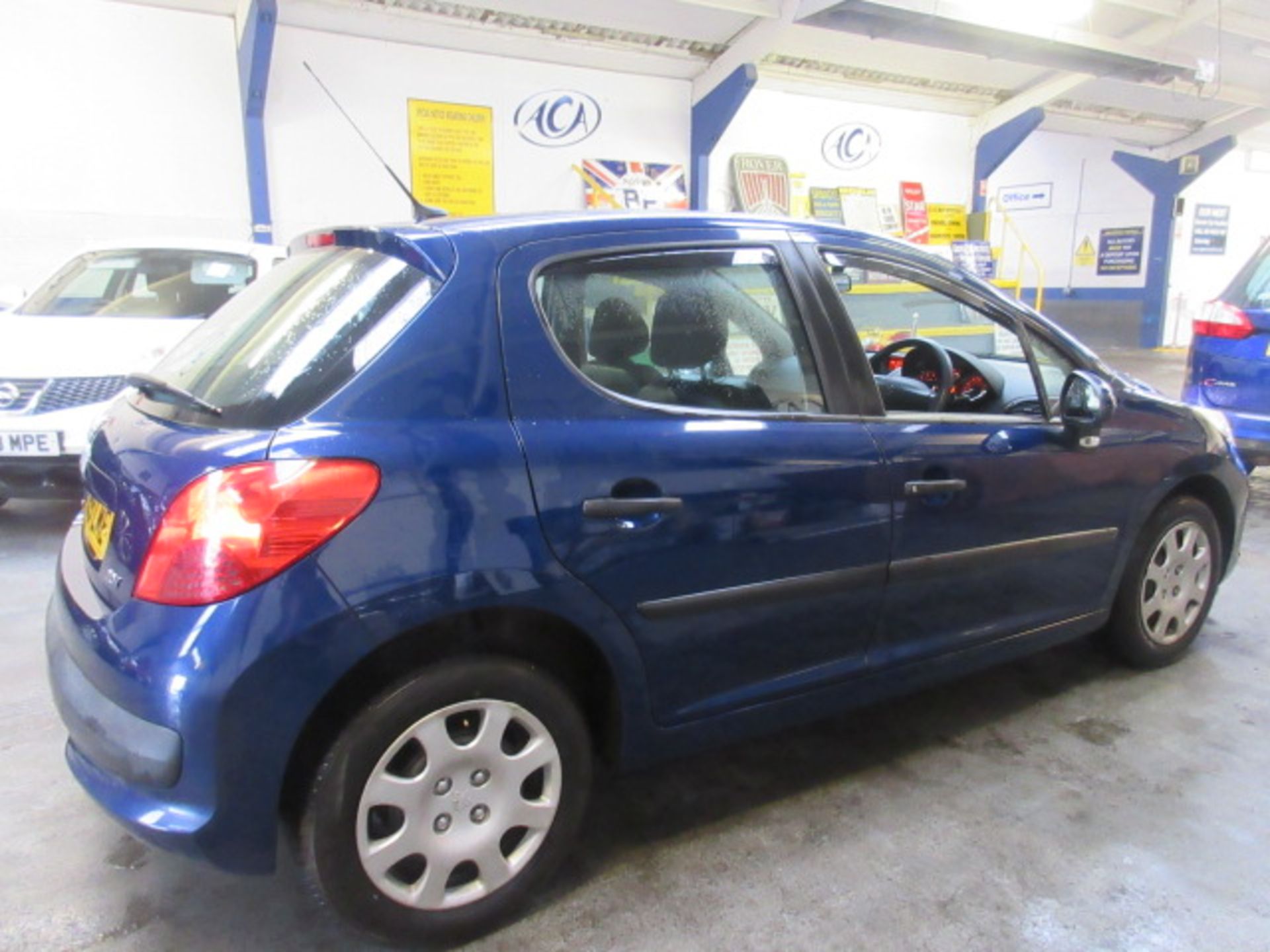 59 09 Peugeot 207 XE - Image 6 of 16