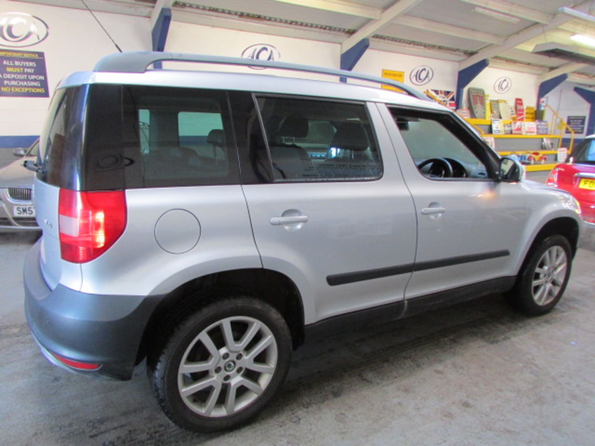 10 10 Skoda Yeti Elegance TSI - Image 2 of 15