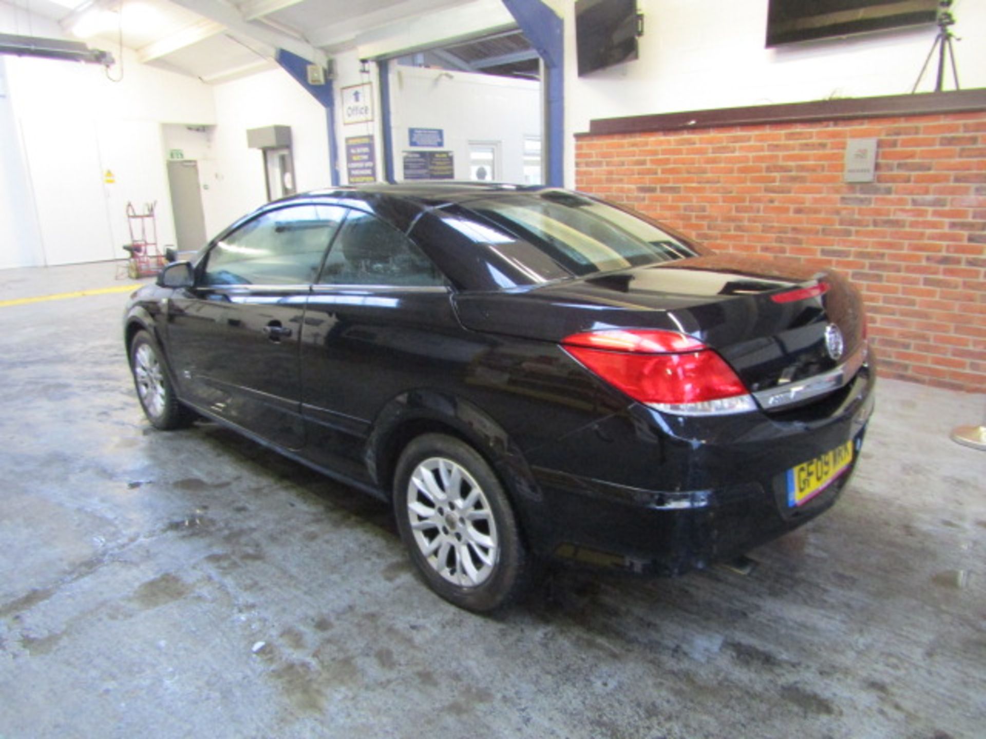 09 09 Vauxhall Astra Twintop Sport - Image 3 of 20