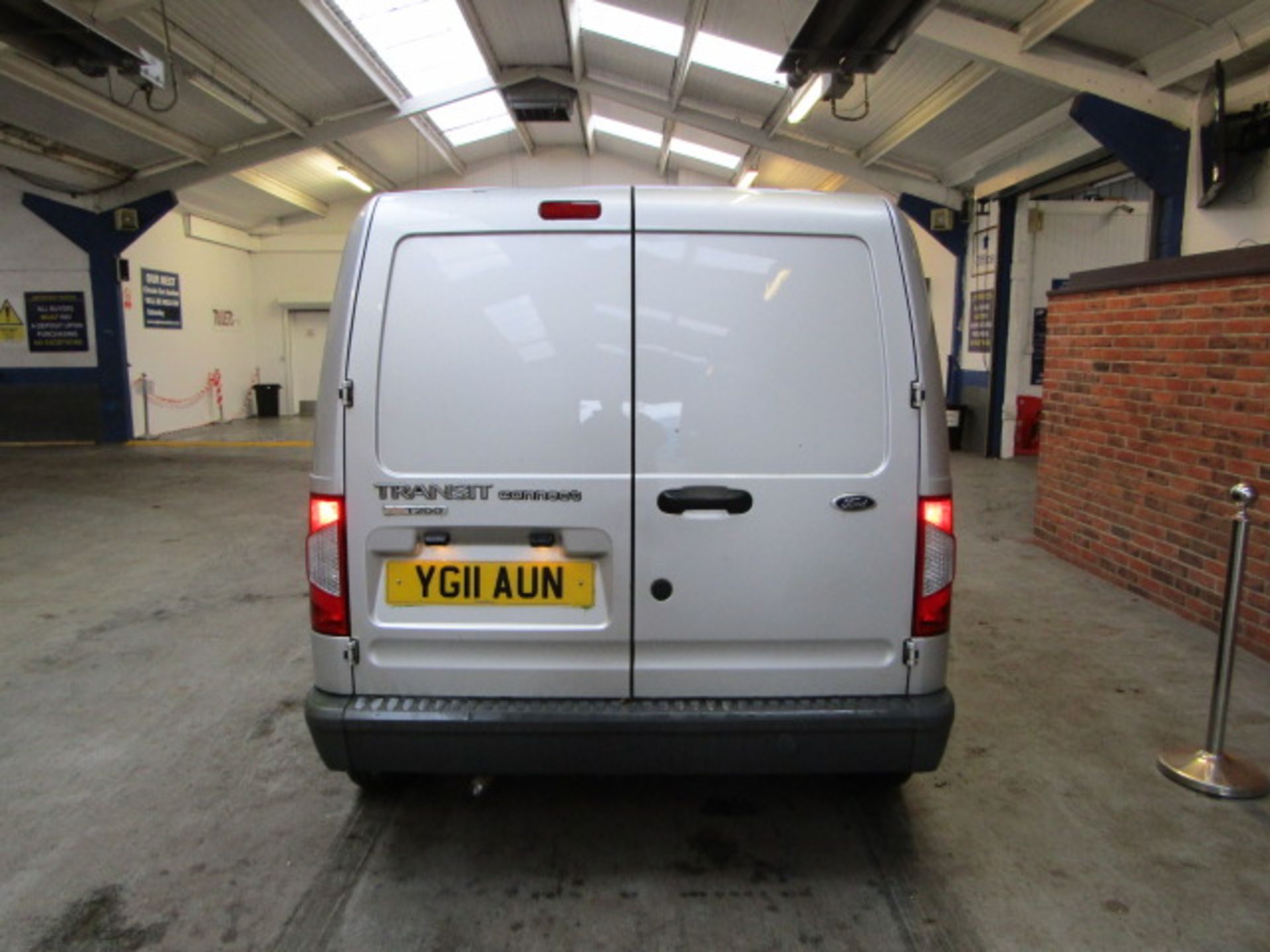 11 11 Ford Transit Connect 75 T200 - Image 3 of 18