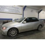 05 05 Lexus IS200 SE