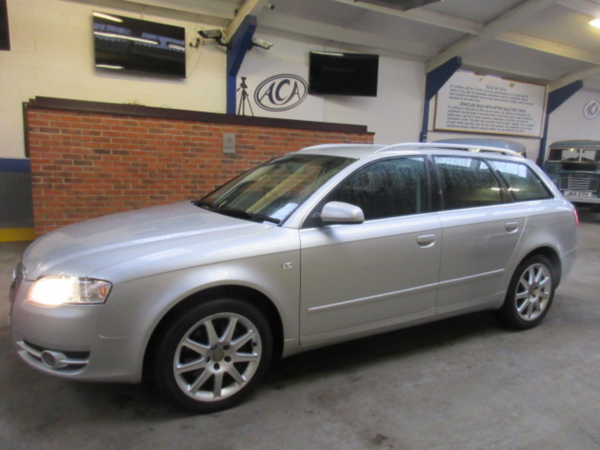 05 05 Audi A4 SE T FSI CVT