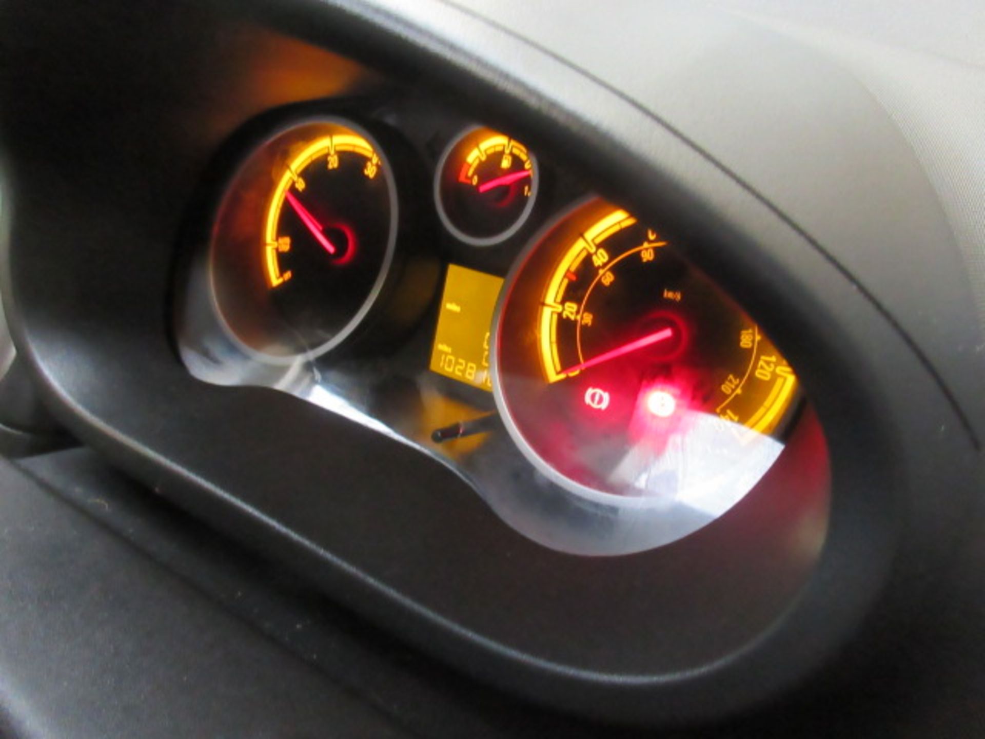 5dr Vauxhall Corsa Excite CDTI - Image 14 of 14