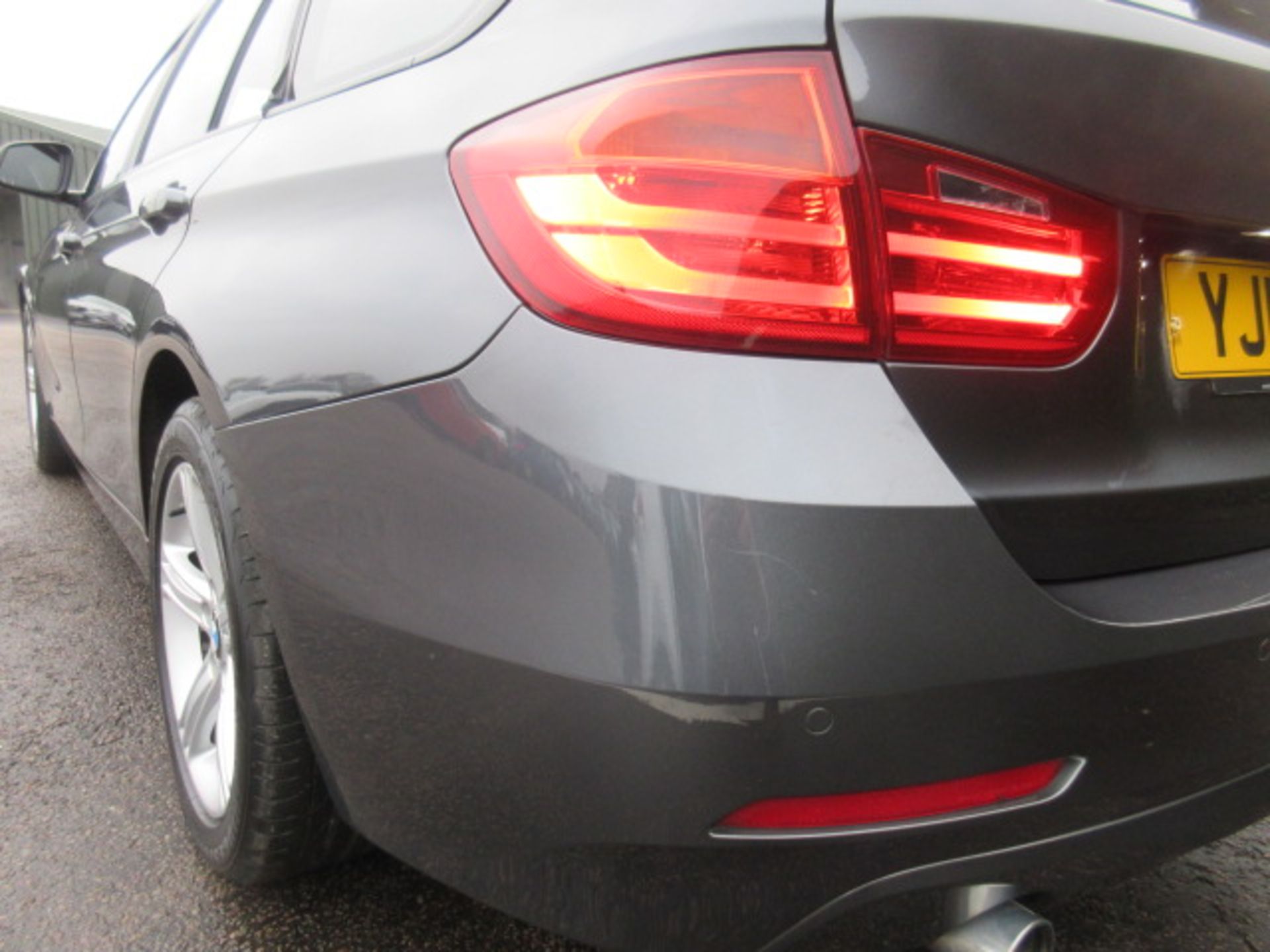 13 13 BMW 320D SE Touring Auto - Image 16 of 26