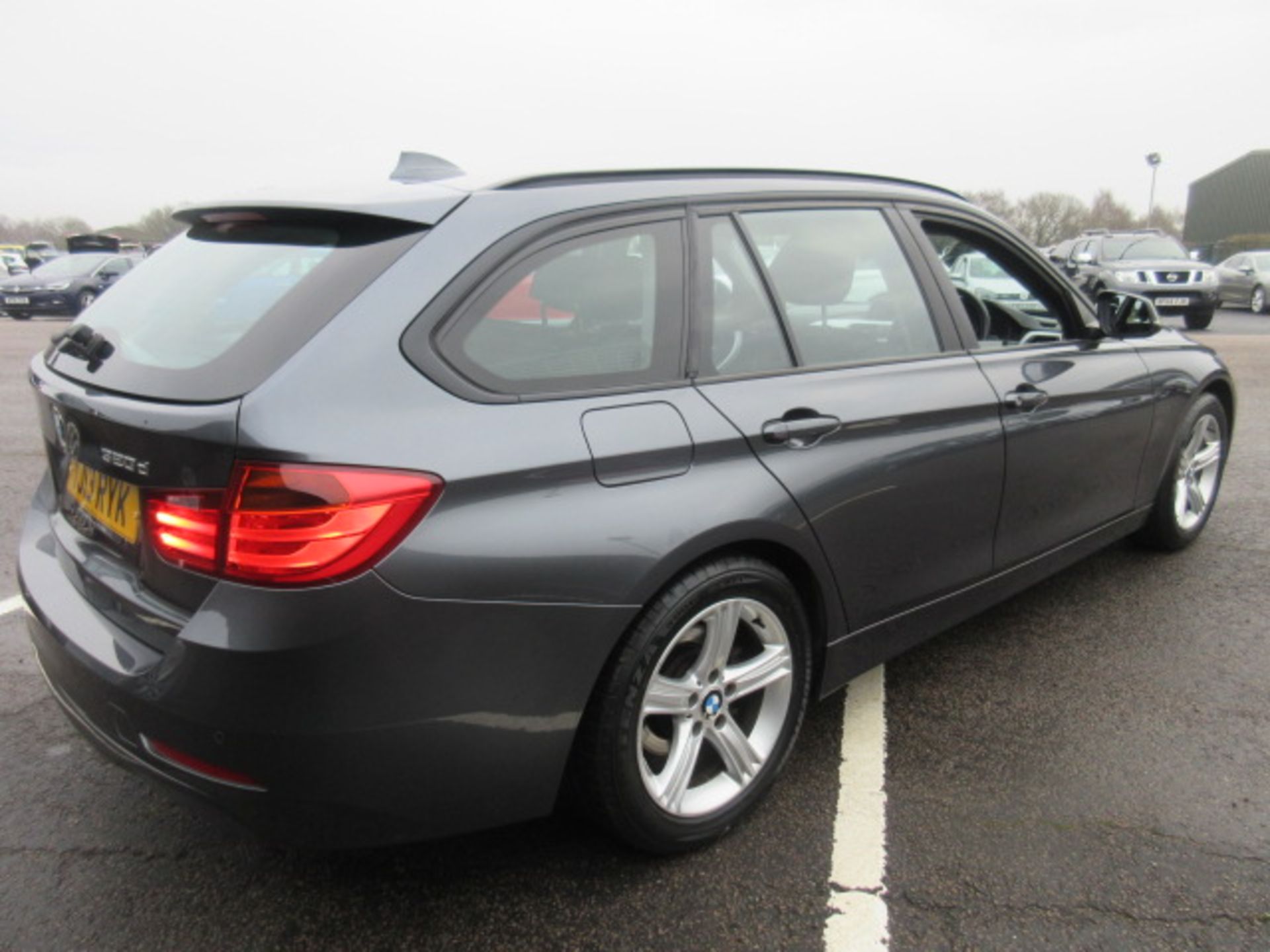 13 13 BMW 320D SE Touring Auto - Image 5 of 26