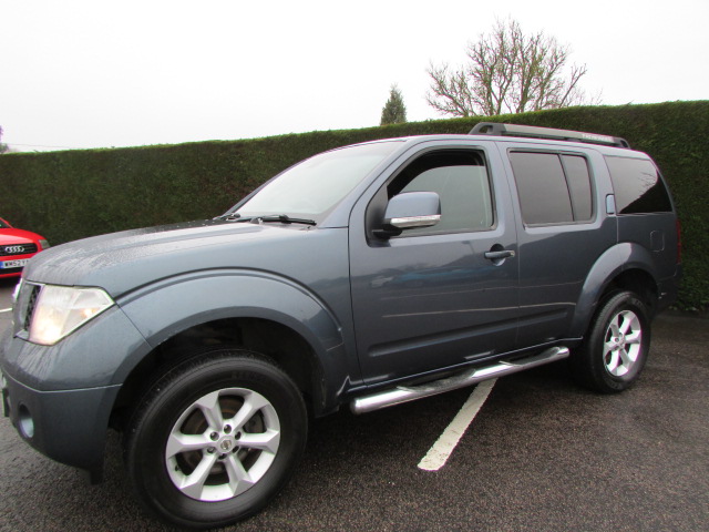 08 08 Nissan Pathfinder Sport DCI