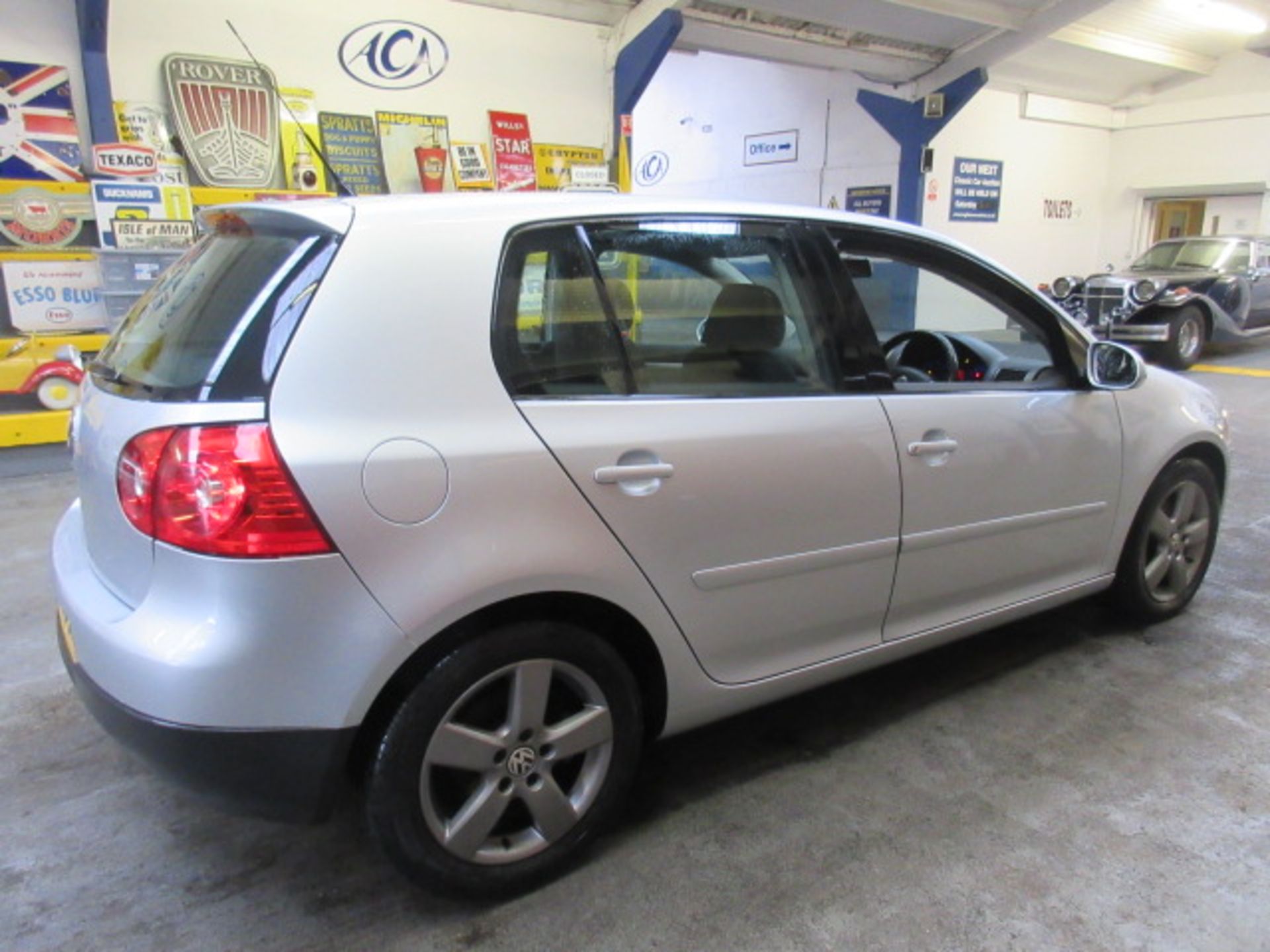 56 06 VW Golf TDI Sport - Image 2 of 25