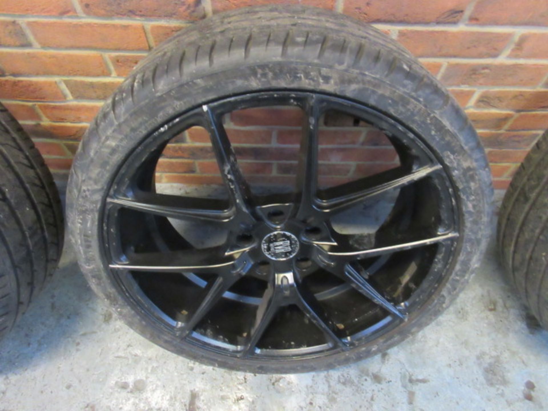 '1 Set of four 22'' Alloys' - Image 4 of 5