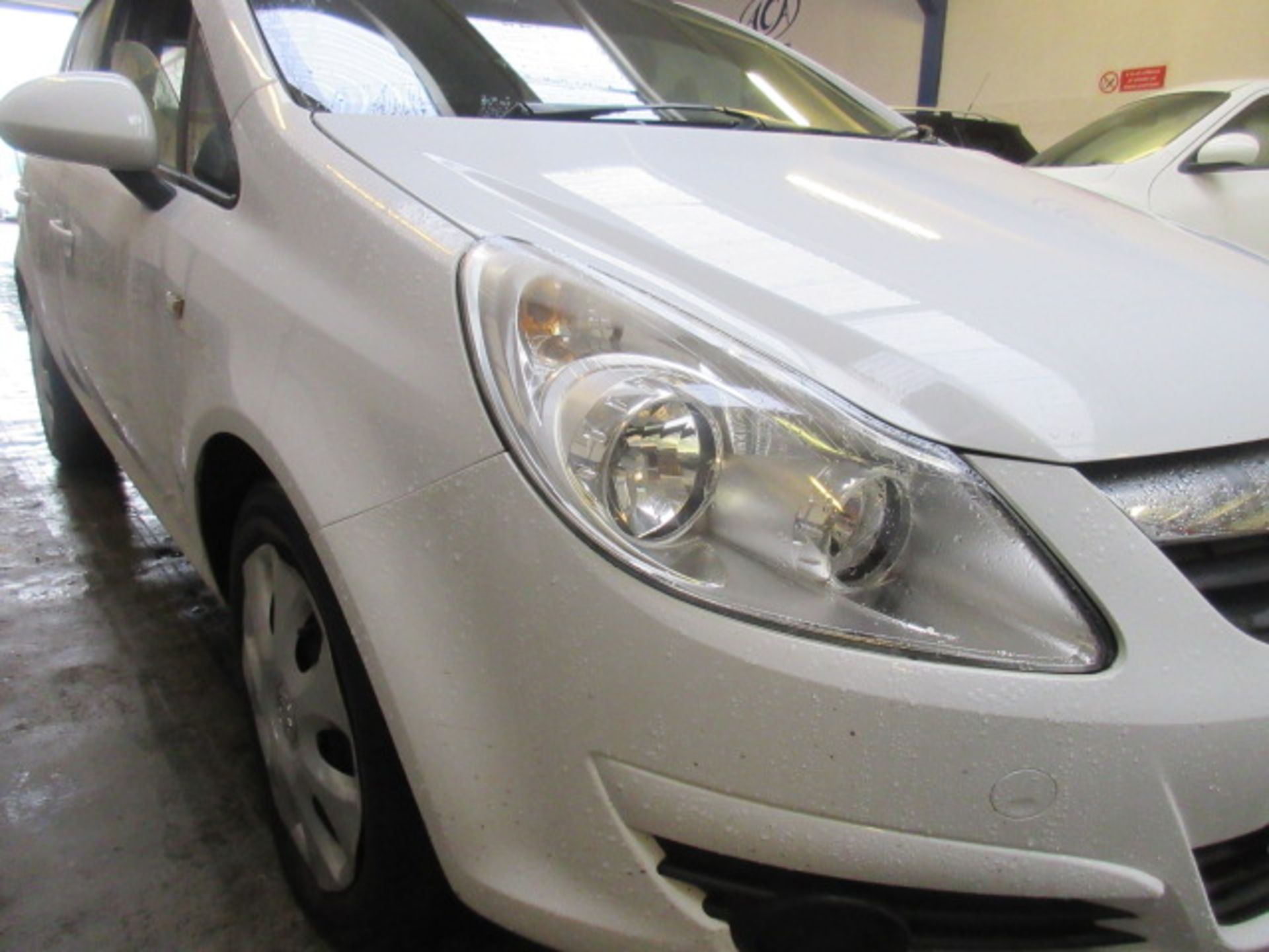 5dr Vauxhall Corsa Excite CDTI - Image 2 of 14