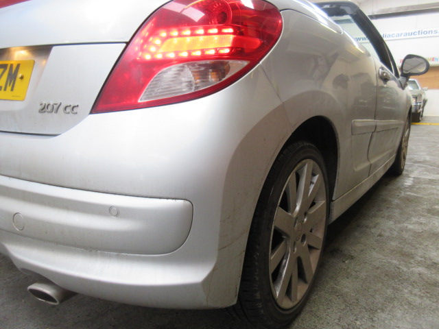 13 13 Peugeot 207 CC Ellure HDI - Image 6 of 17