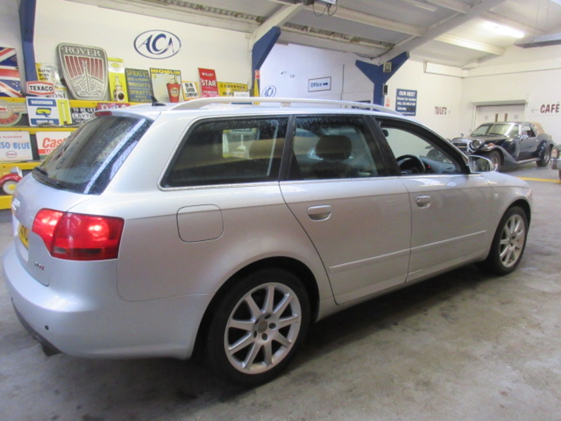 05 05 Audi A4 SE T FSI CVT - Image 3 of 17