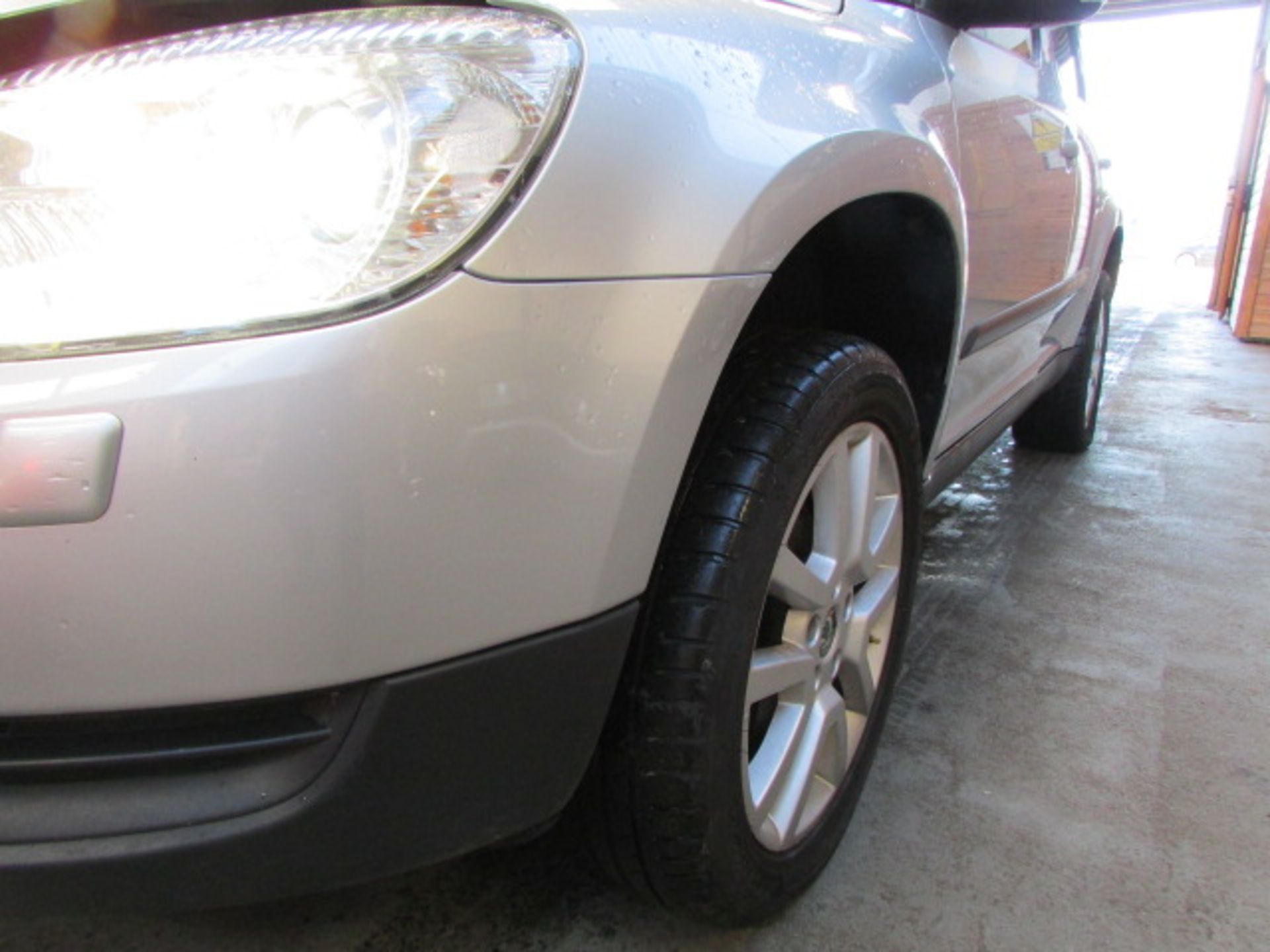 10 10 Skoda Yeti Elegance TSI - Image 8 of 15