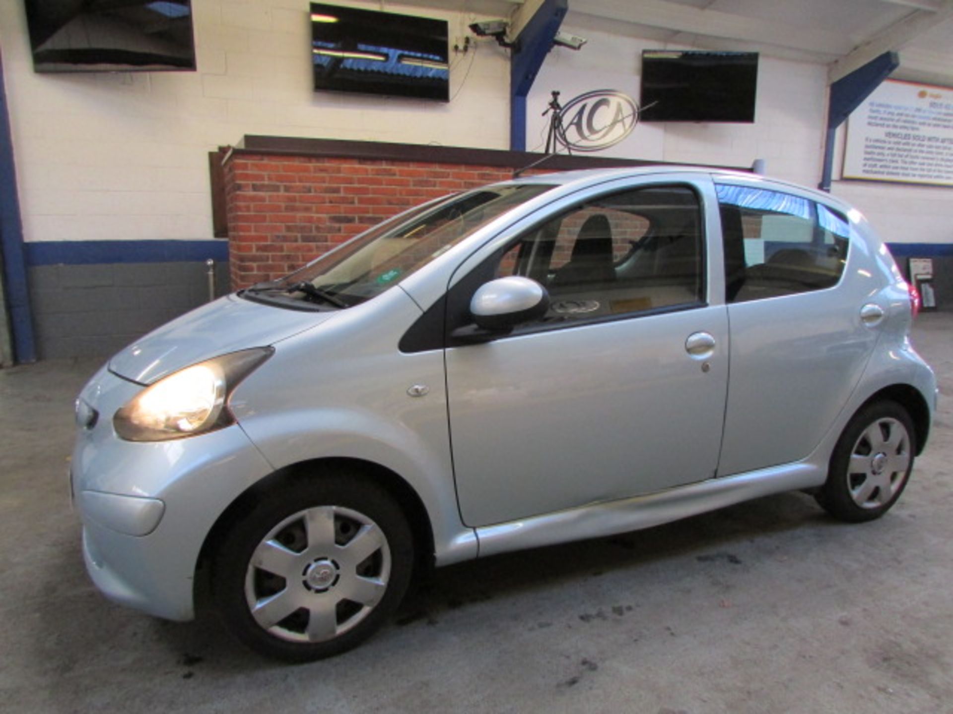 06 06 Toyota Aygo + VVT-I