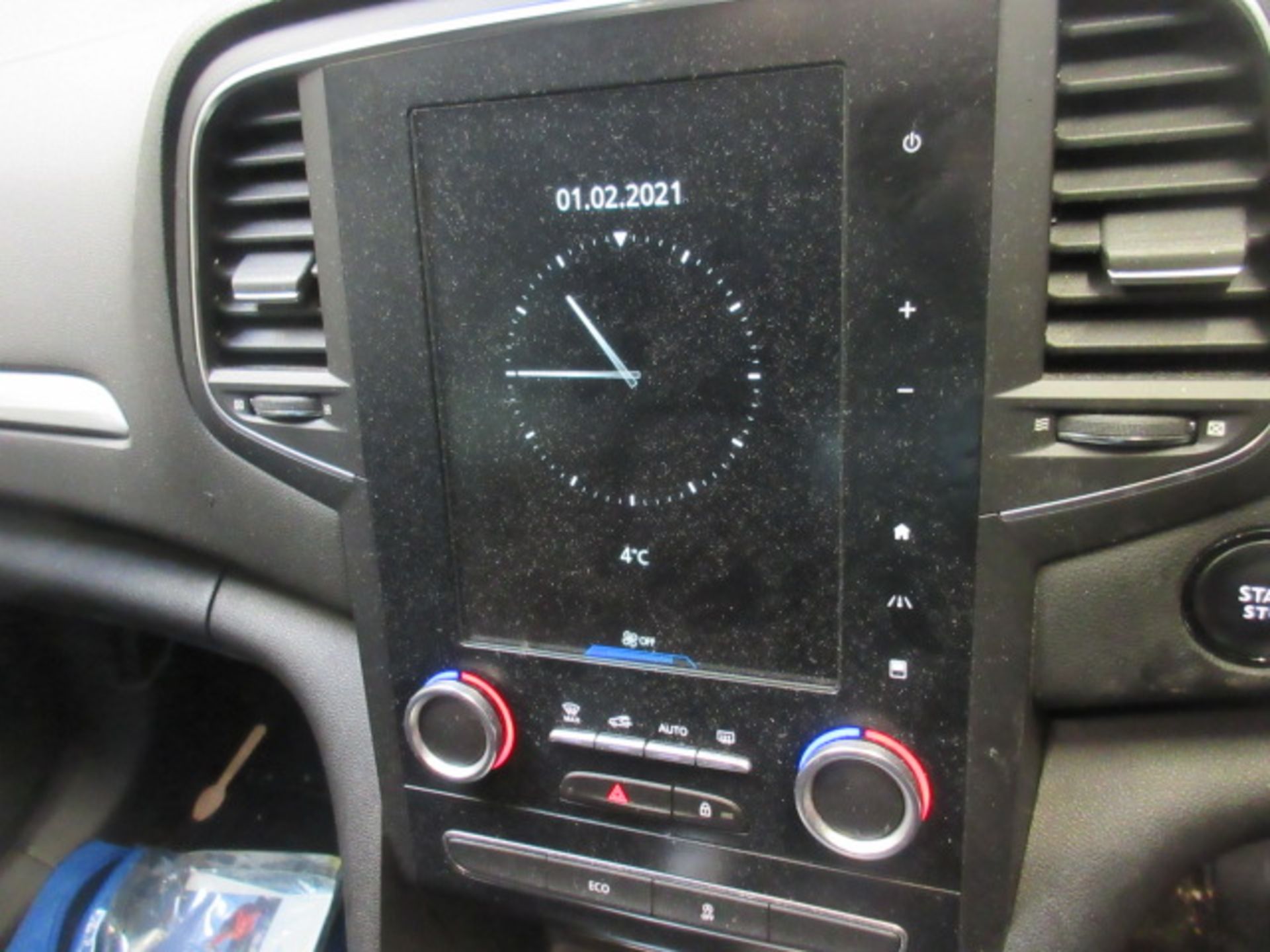 17 17 Renault Megane Dyn S Nav - Image 15 of 21