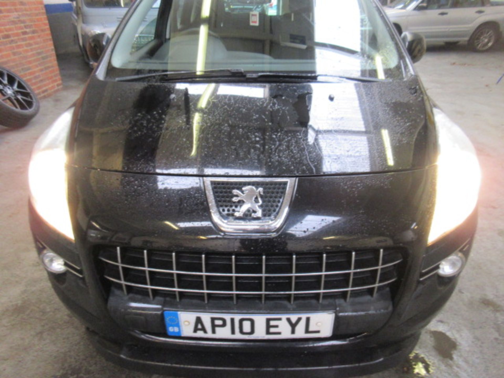 10 10 Peugeot 3008 Sport HDI - Image 9 of 16