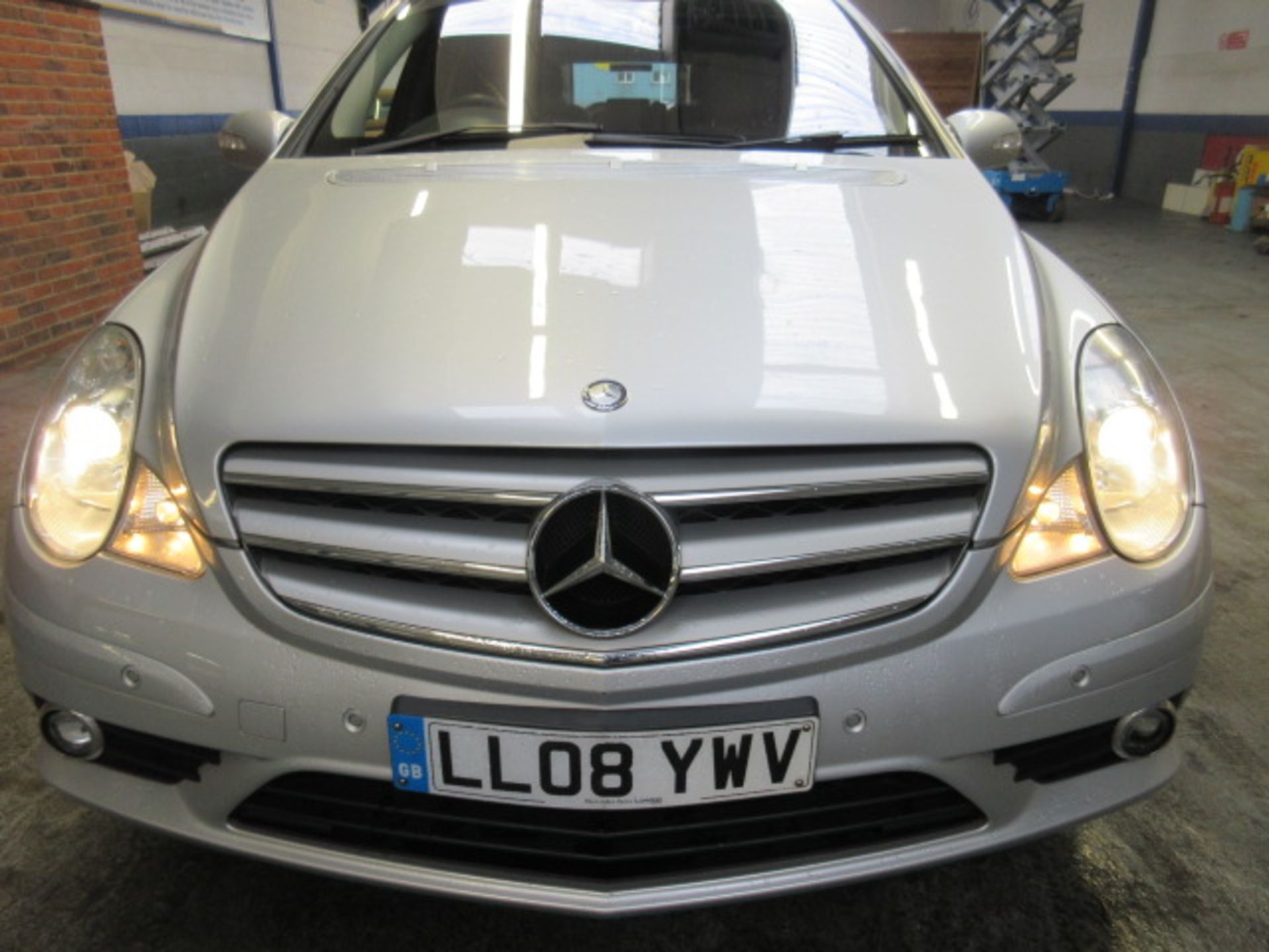 08 08 Mercedes R320 Sport CDI A - Image 20 of 30