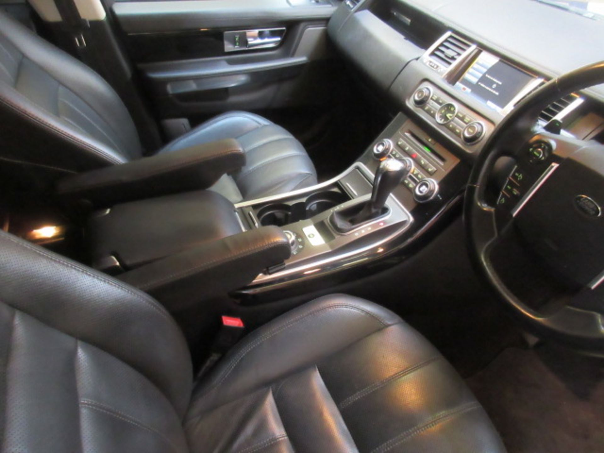 61 10 Range Rover SP HSE TDV8 - Image 39 of 40